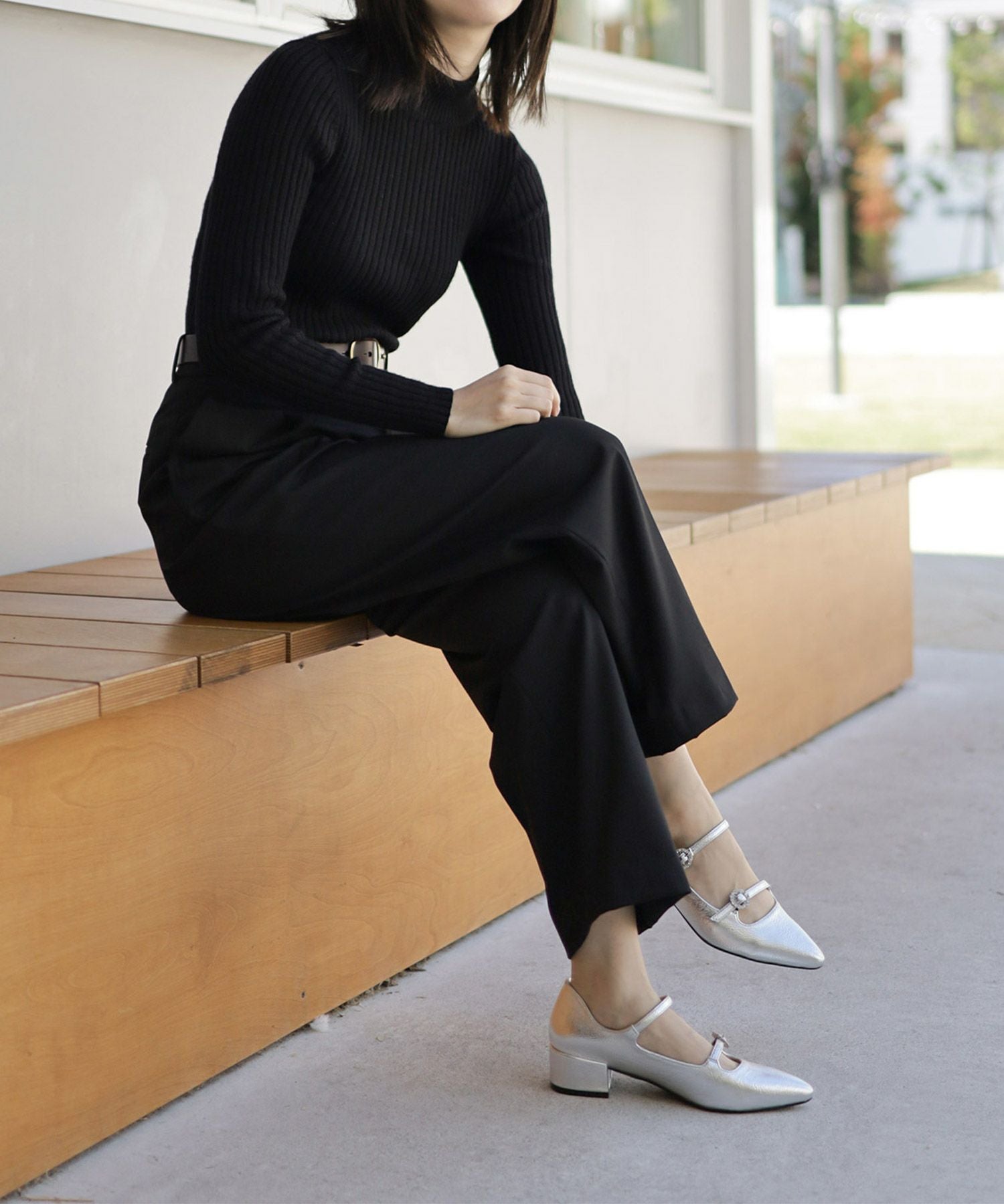 ビジューバックルダブルストラップポインテッドトゥローヒールパンプス▲返品交換不可