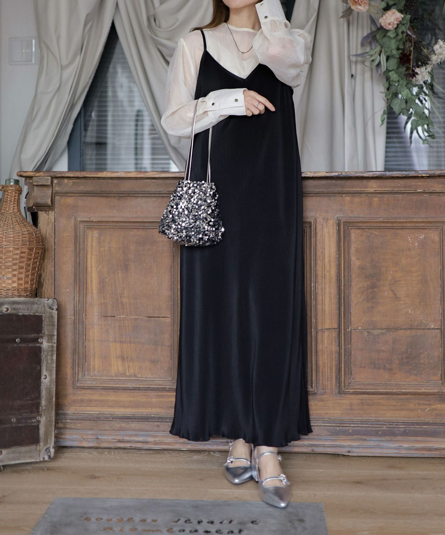 ビジューバックルダブルストラップポインテッドトゥローヒールパンプス▲返品交換不可