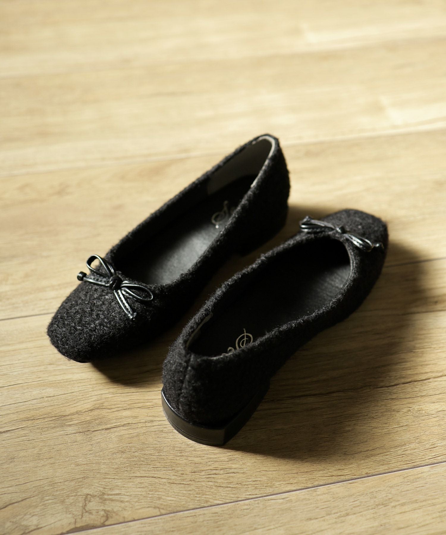 カーリーボアのローヒールリボンパンプス▲返品不可