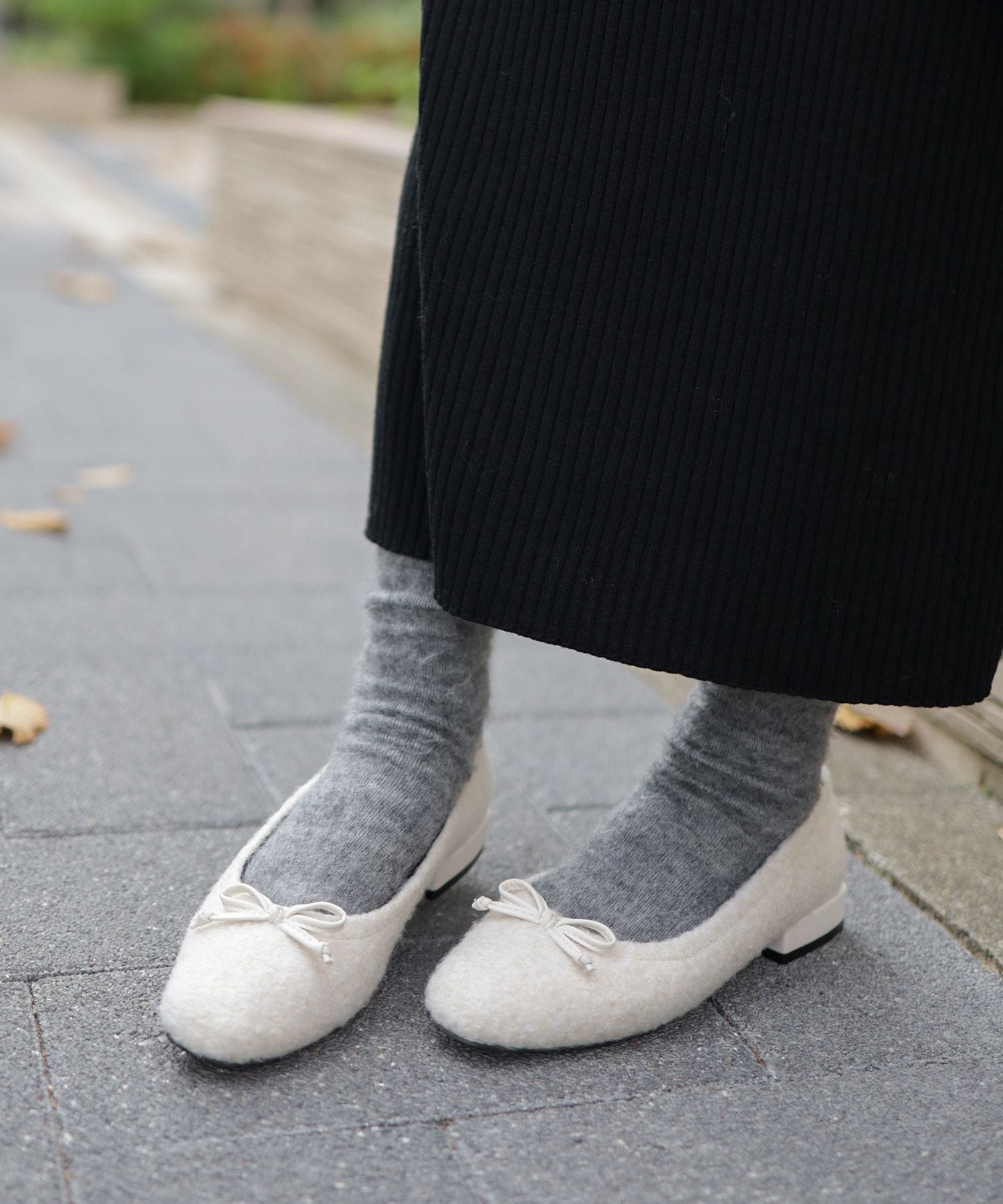 カーリーボアのローヒールリボンパンプス△返品不可 | SESTO(セスト