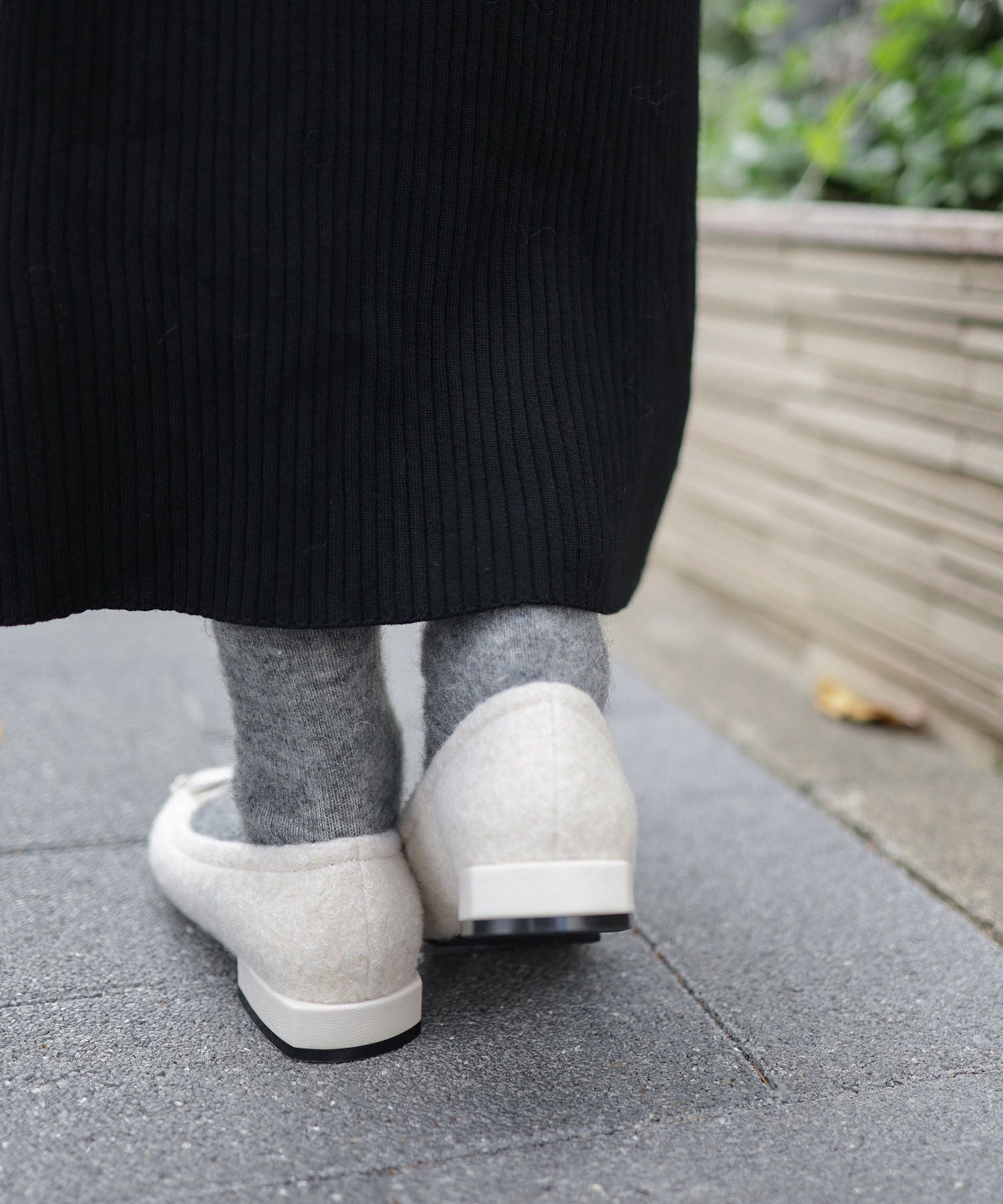 カーリーボアのローヒールリボンパンプス△返品不可 | SESTO(セスト