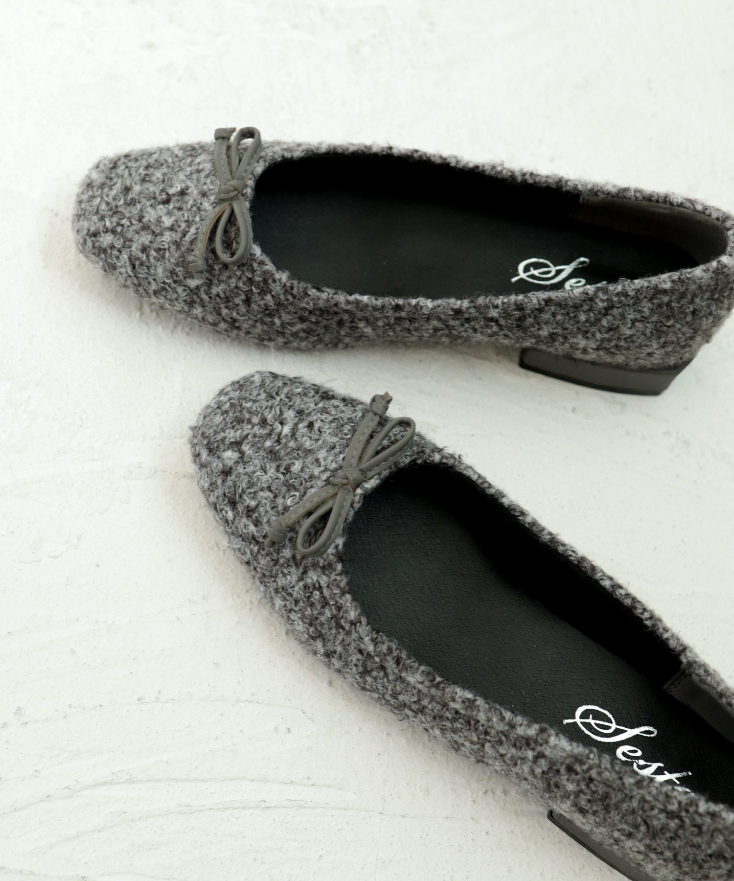 カーリーボアのローヒールリボンパンプス▲返品不可