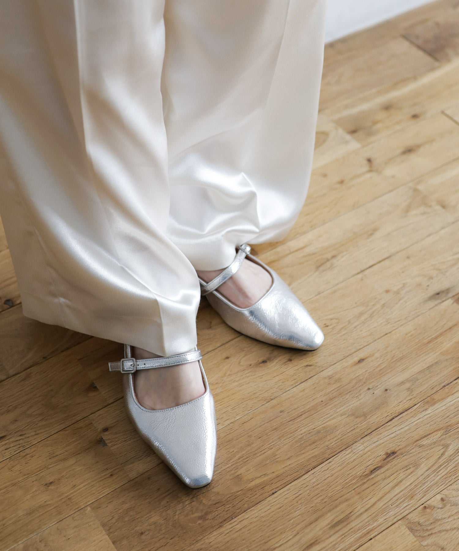 スクエアトゥバックストラップメリージェーンパンプス▲返品不可