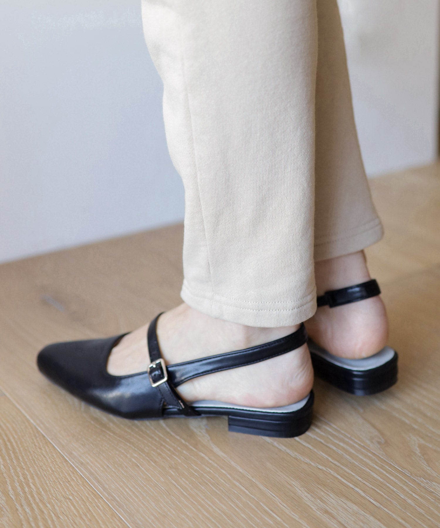 スクエアトゥバックストラップメリージェーンパンプス▲返品不可