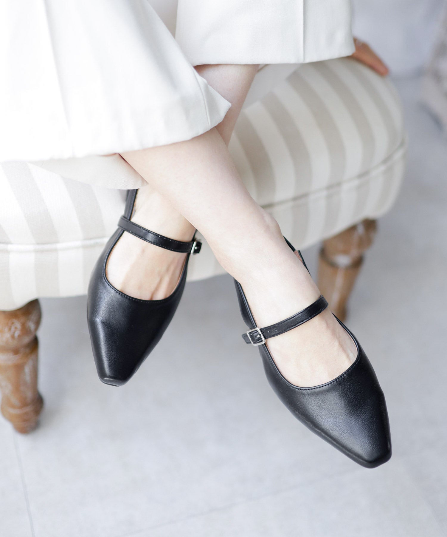 スクエアトゥバックストラップメリージェーンパンプス▲返品不可