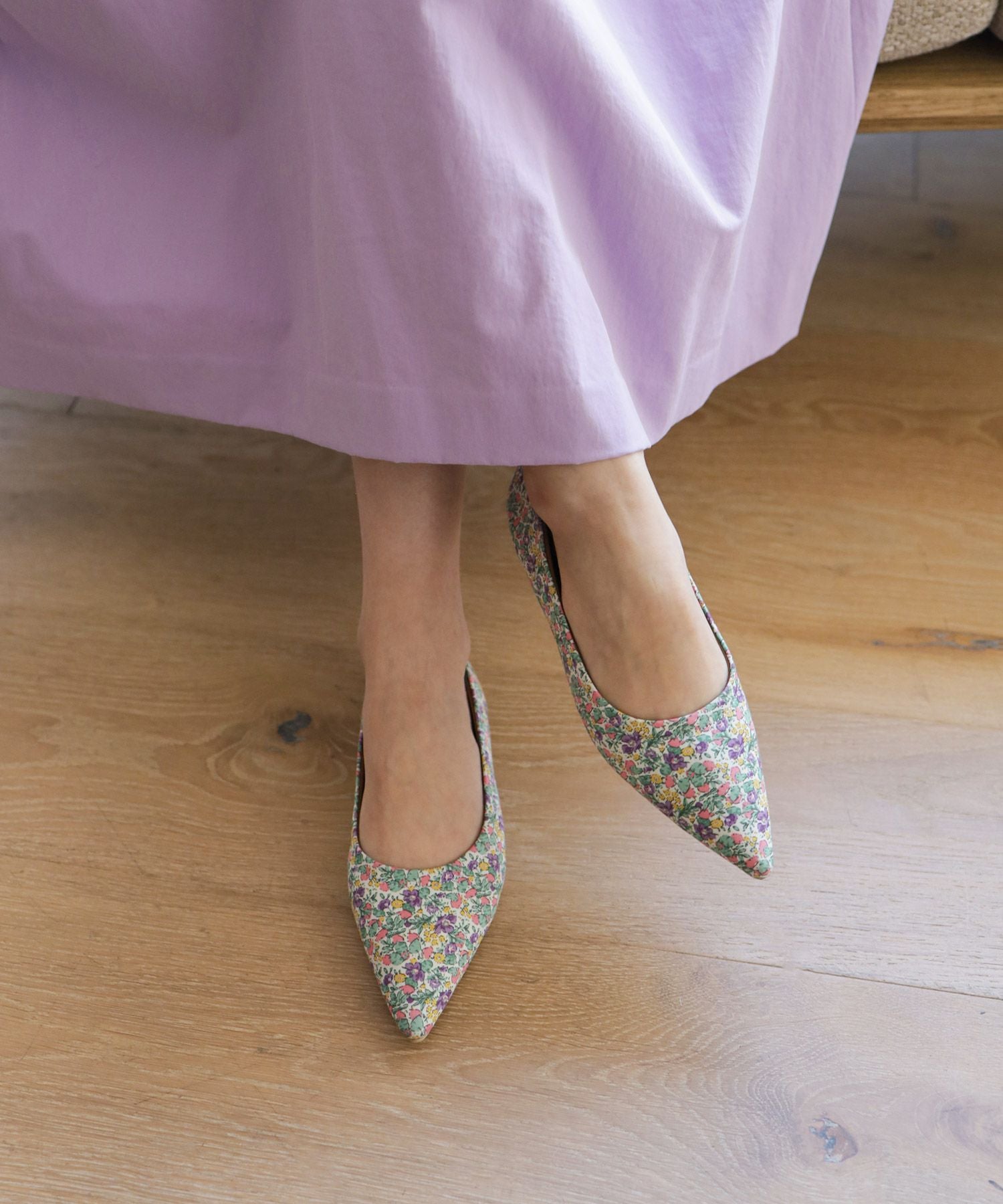 柔らか素材ポインテッドトゥフラットパンプス 一部4月上旬入荷予定