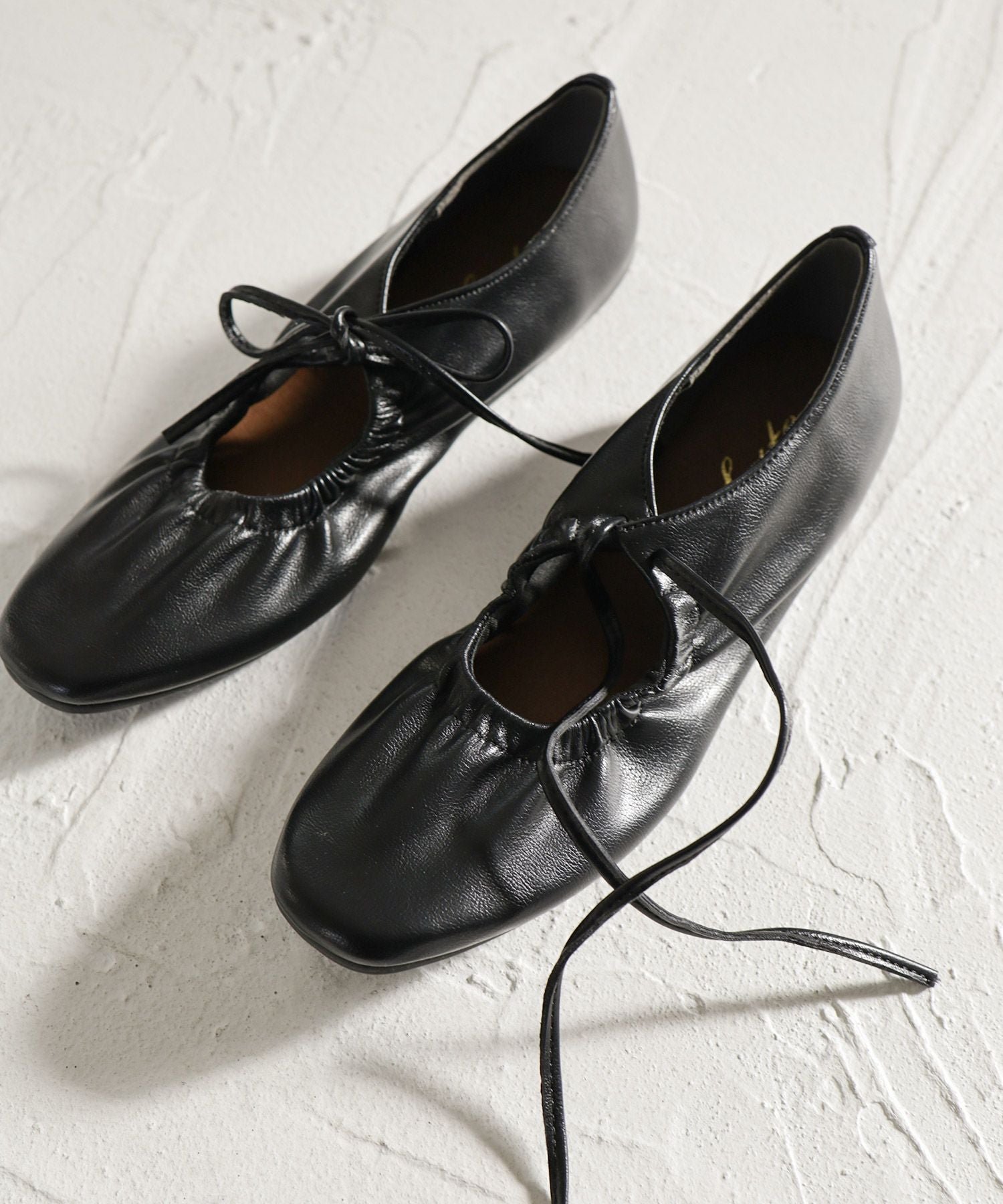 スムース素材レースアップリボンバレエシューズ▲返品不可