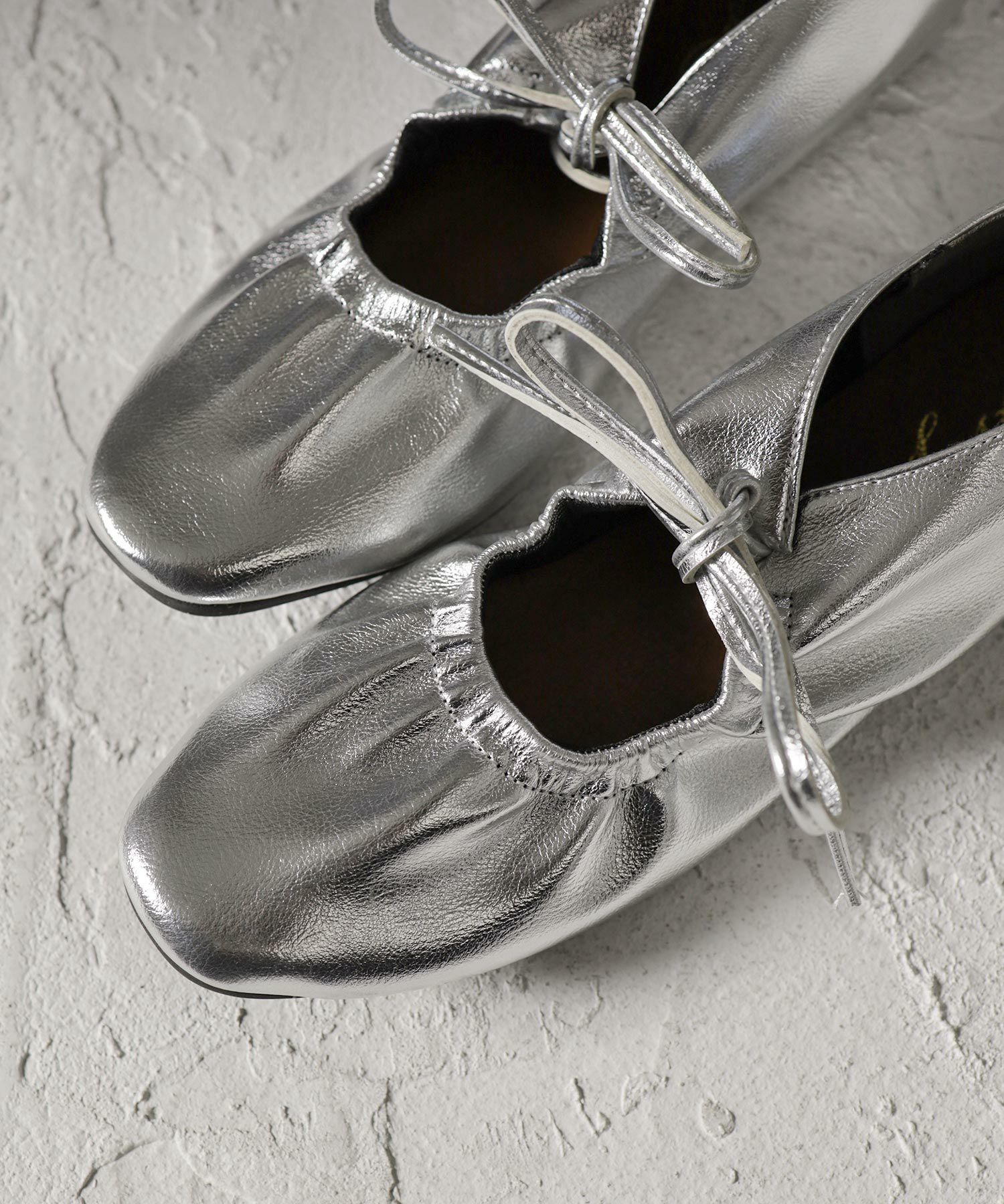 スムース素材レースアップリボンバレエシューズ▲返品不可