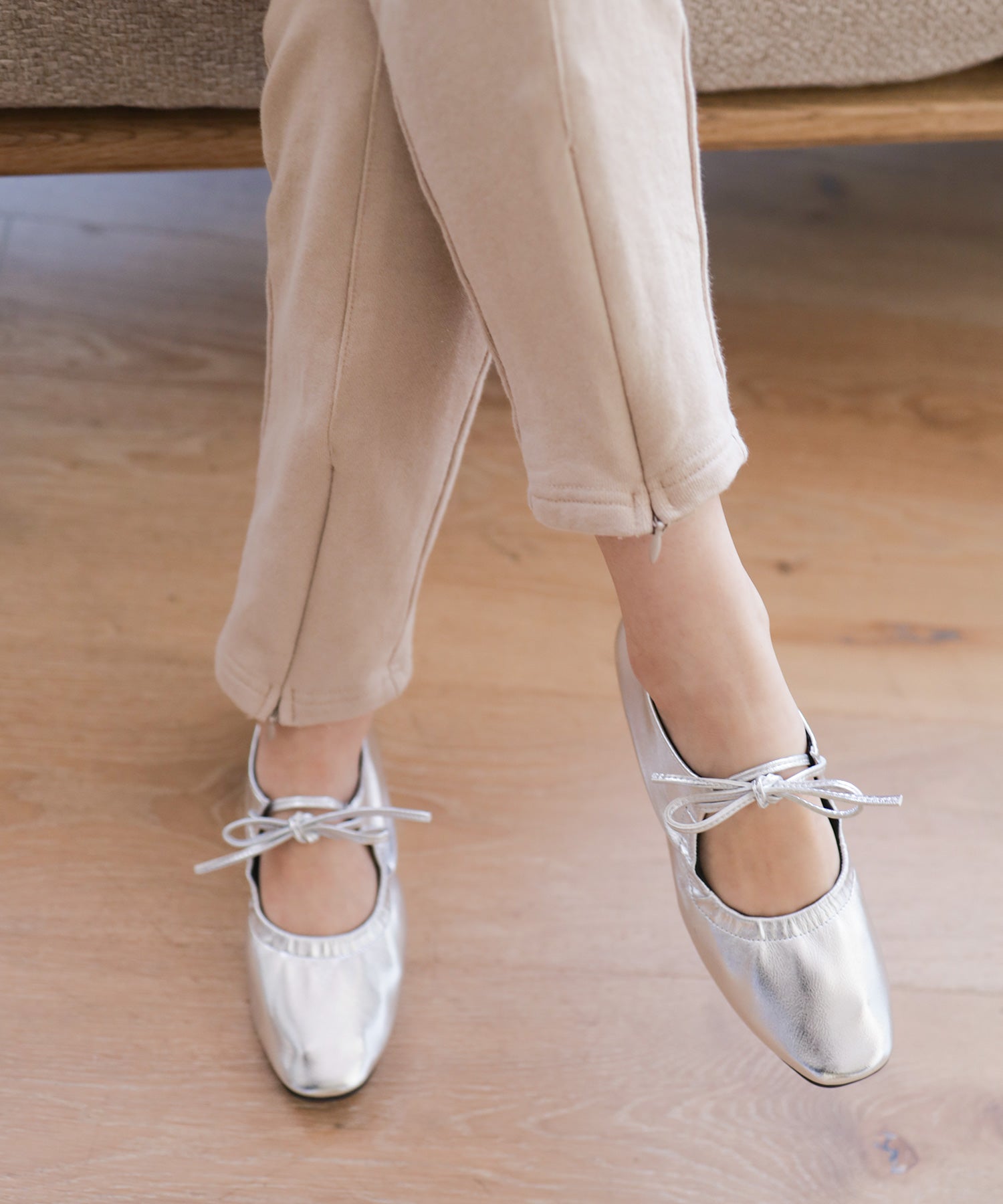 スムース素材レースアップリボンバレエシューズ▲返品不可