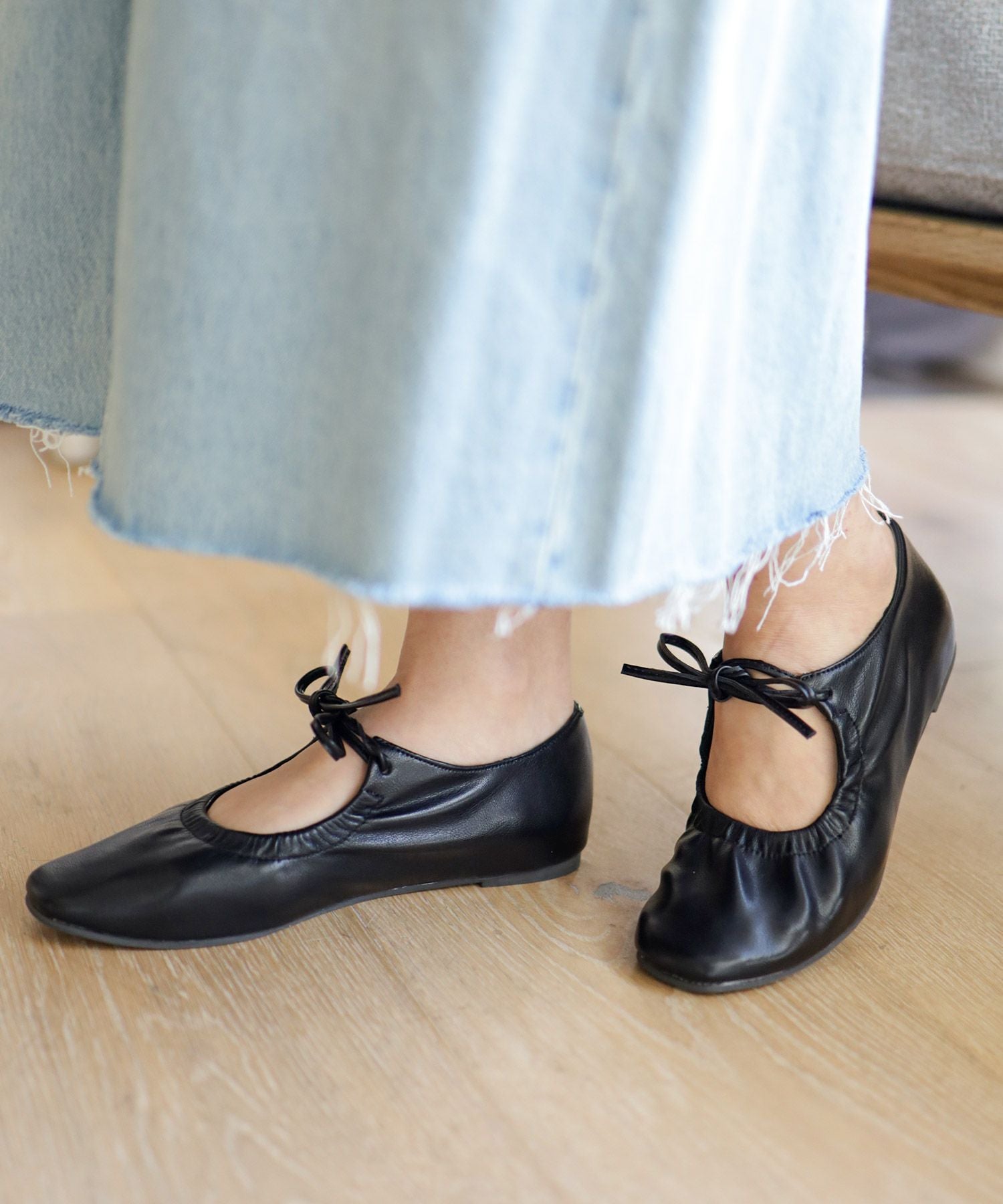 スムース素材レースアップリボンバレエシューズ▲返品不可