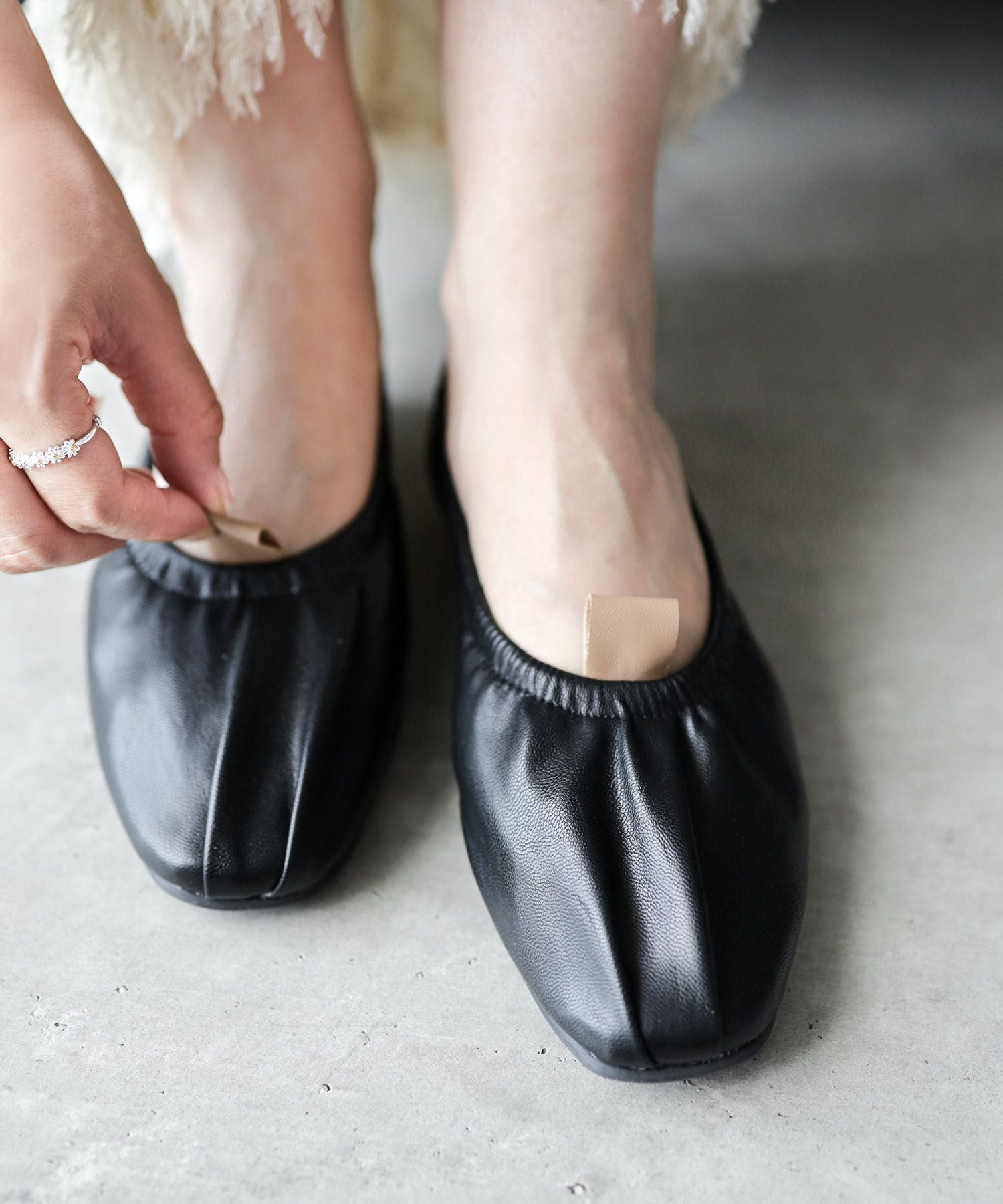 柔らかゴムフラットバレエパンプス▲返品交換不可