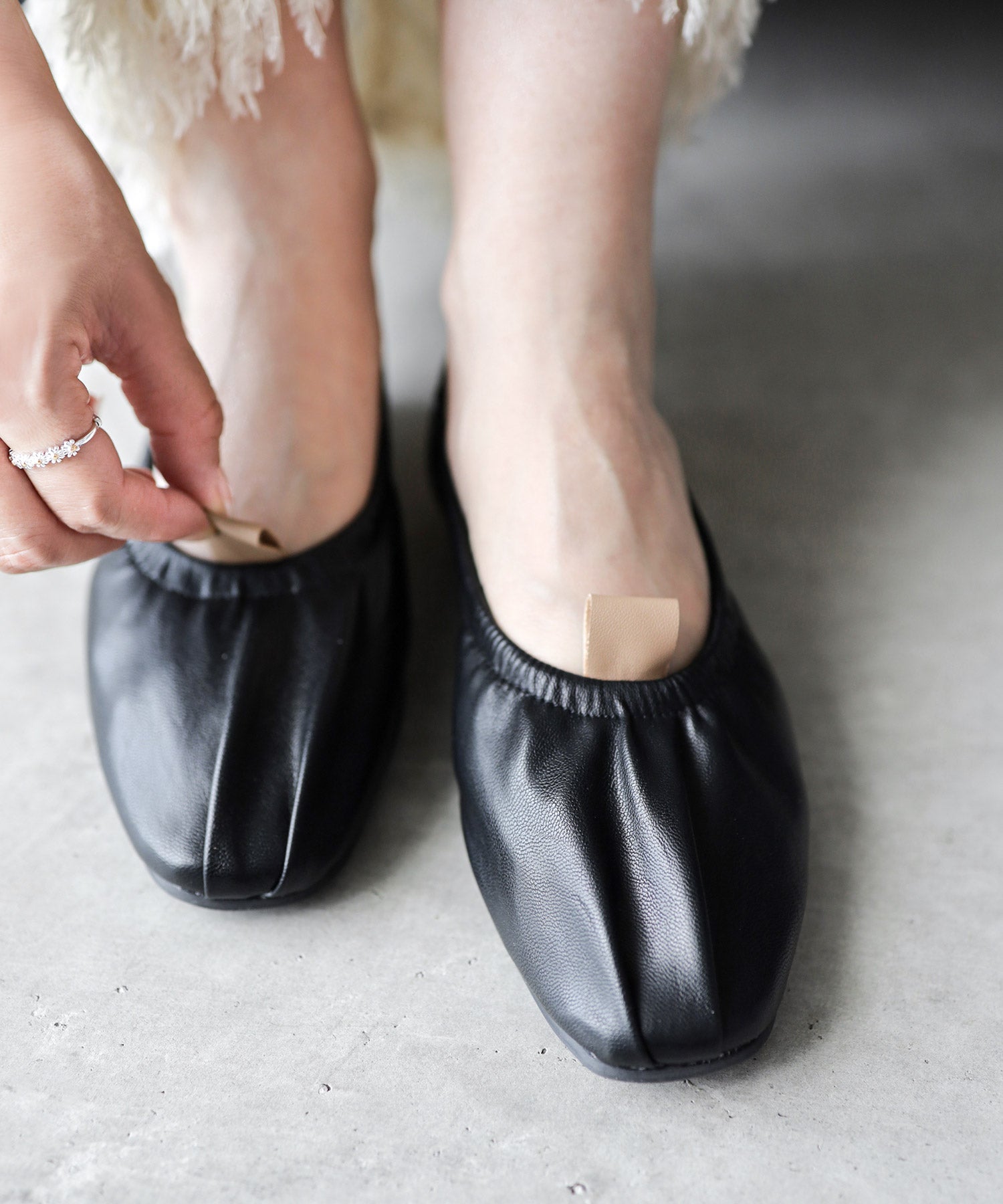 柔らかゴムフラットバレエパンプス▲返品交換不可