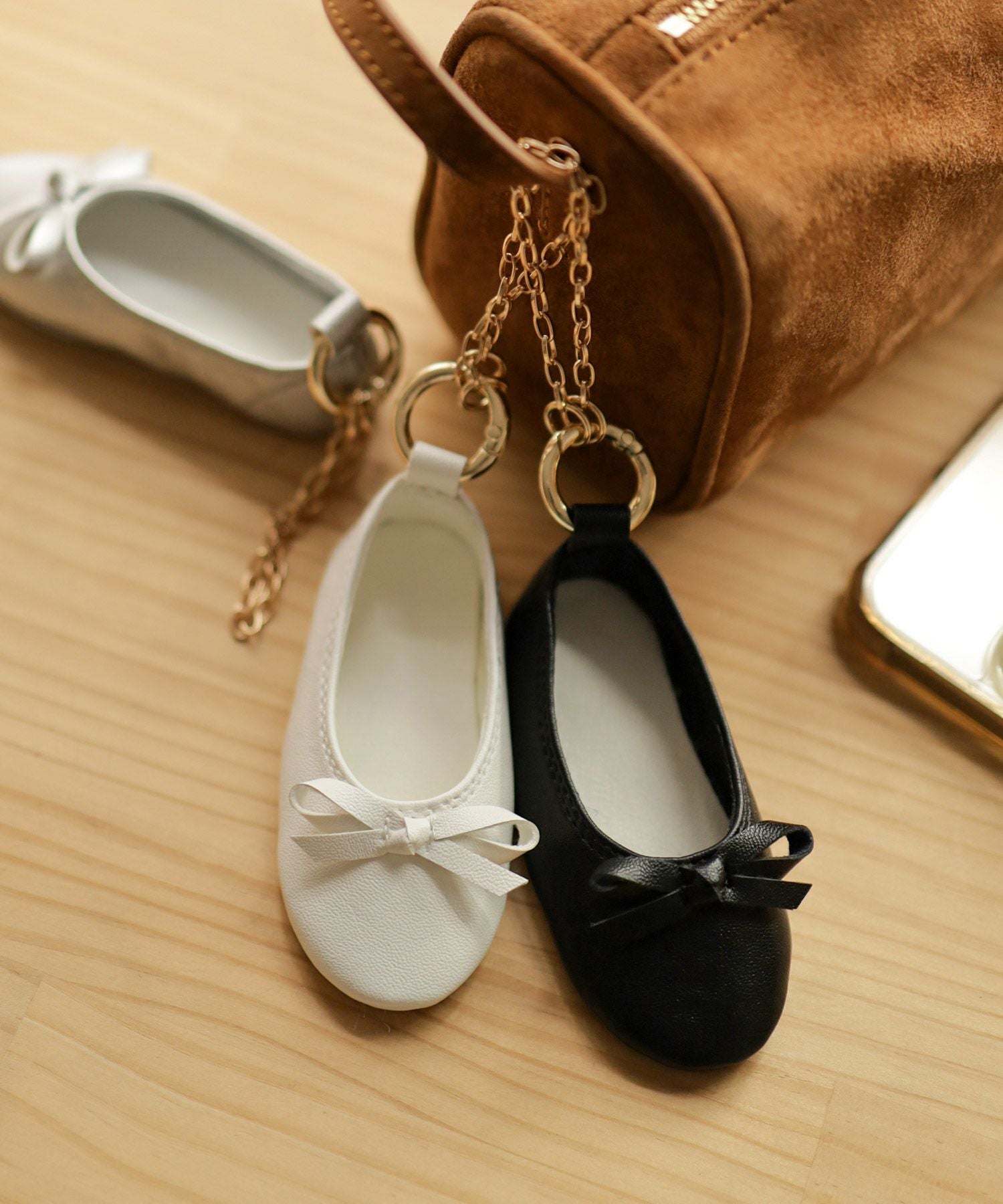 000000002405-04.jpg?size=l&w=