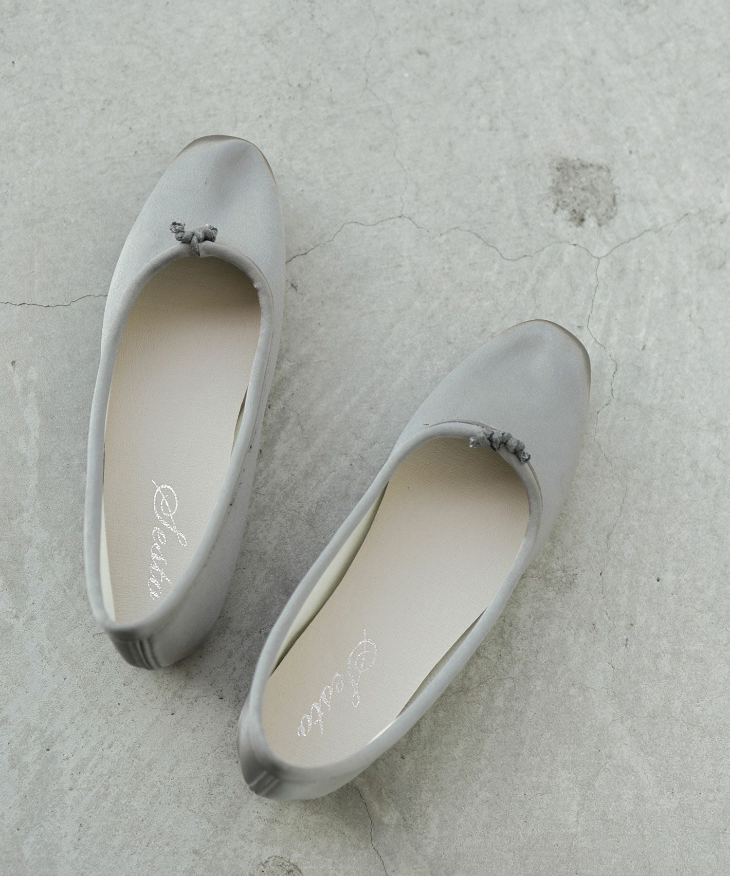 柔らかフィットサテンバレエシューズ ▲返品不可