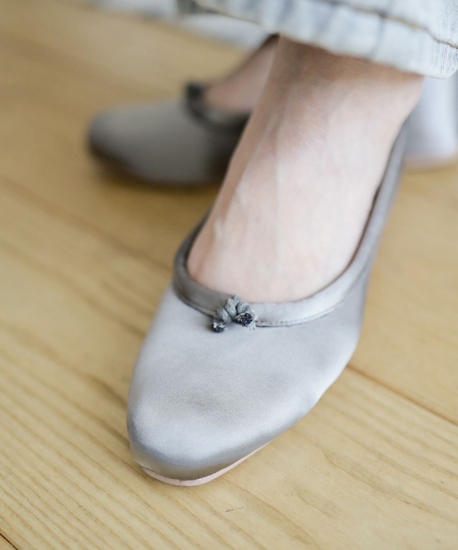 柔らかフィットサテンバレエシューズ ▲返品不可