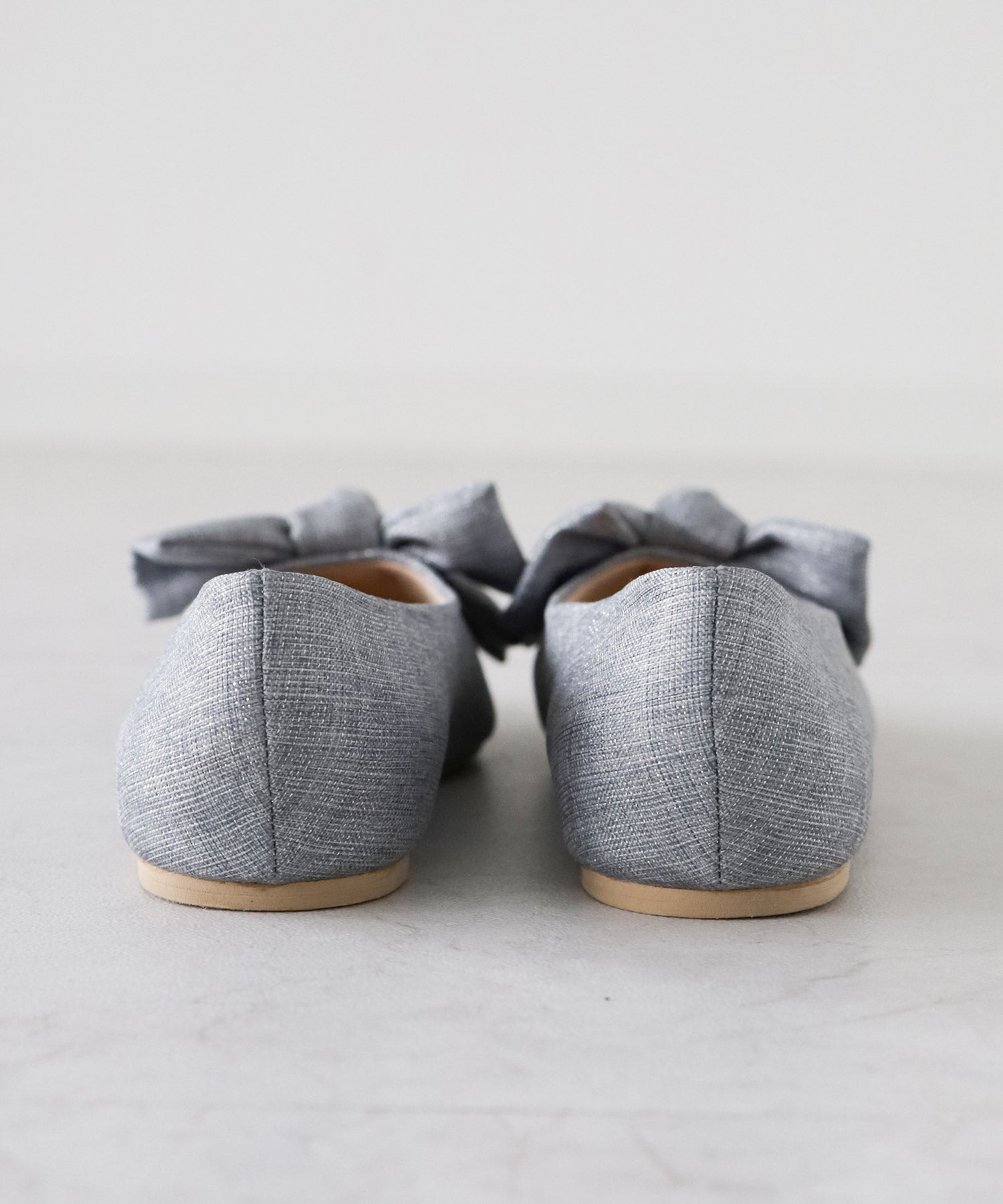 ポインテッドトゥリボンフラットパンプス