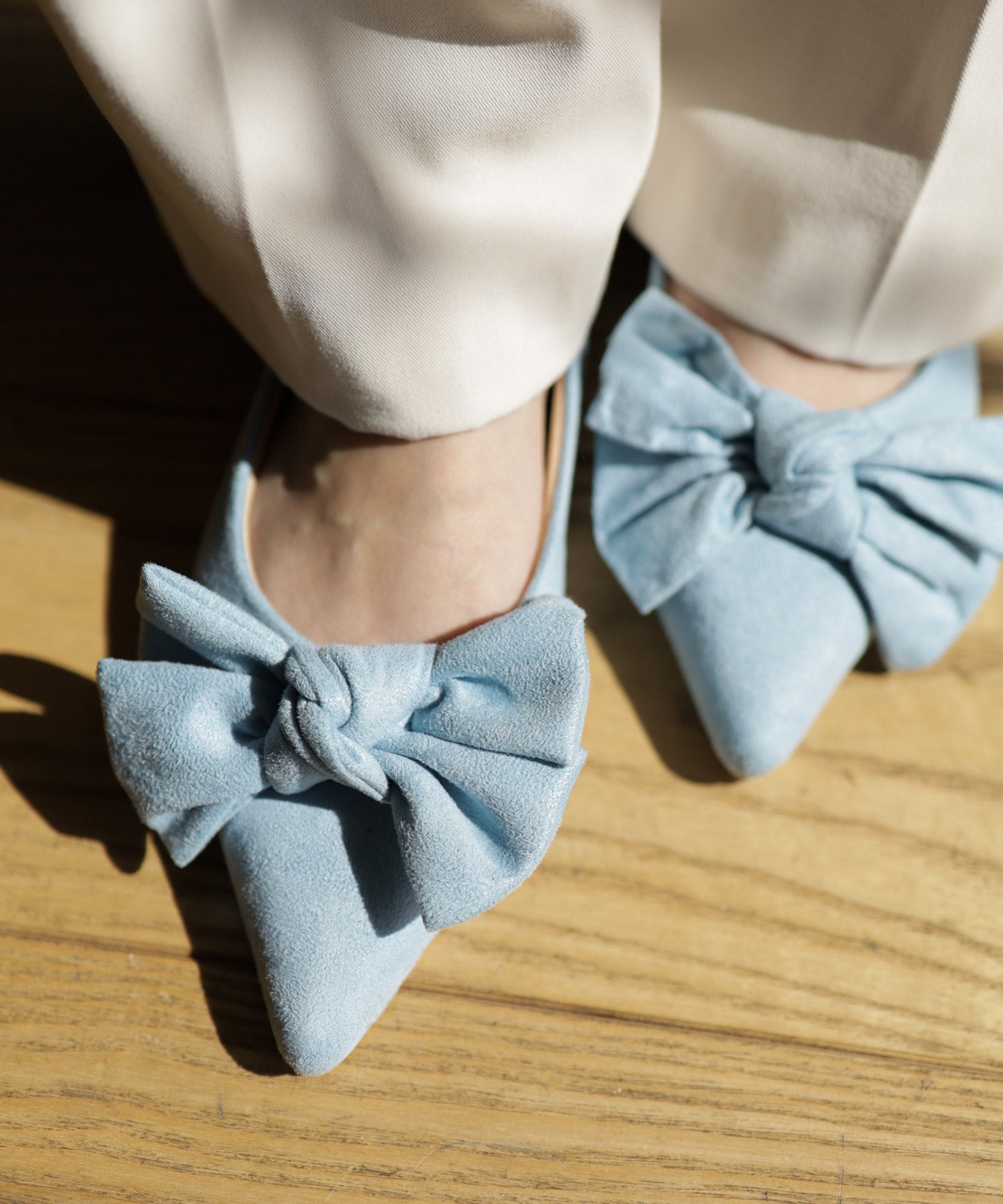 ポインテッドトゥリボンフラットパンプス