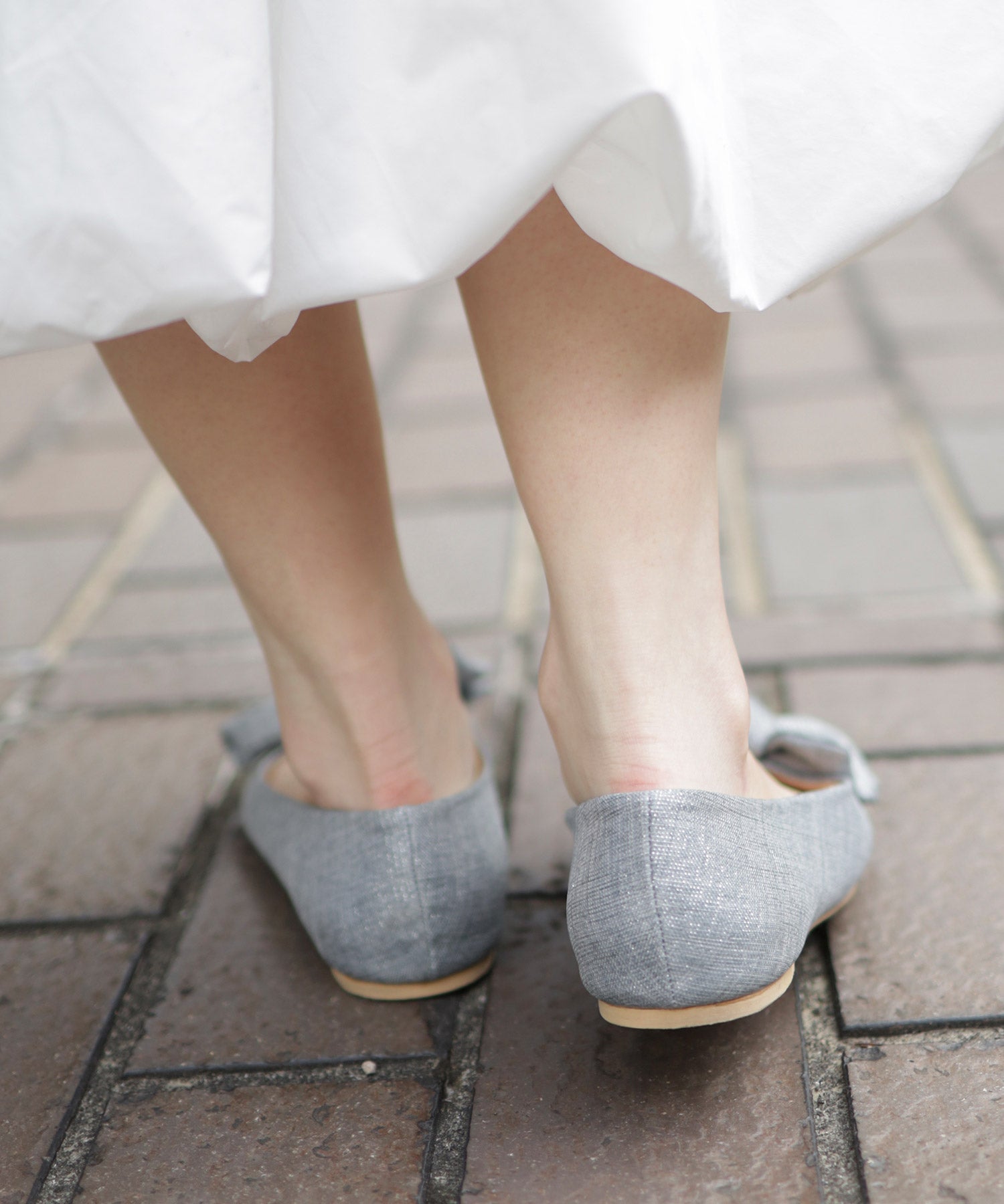 ポインテッドトゥリボンフラットパンプス