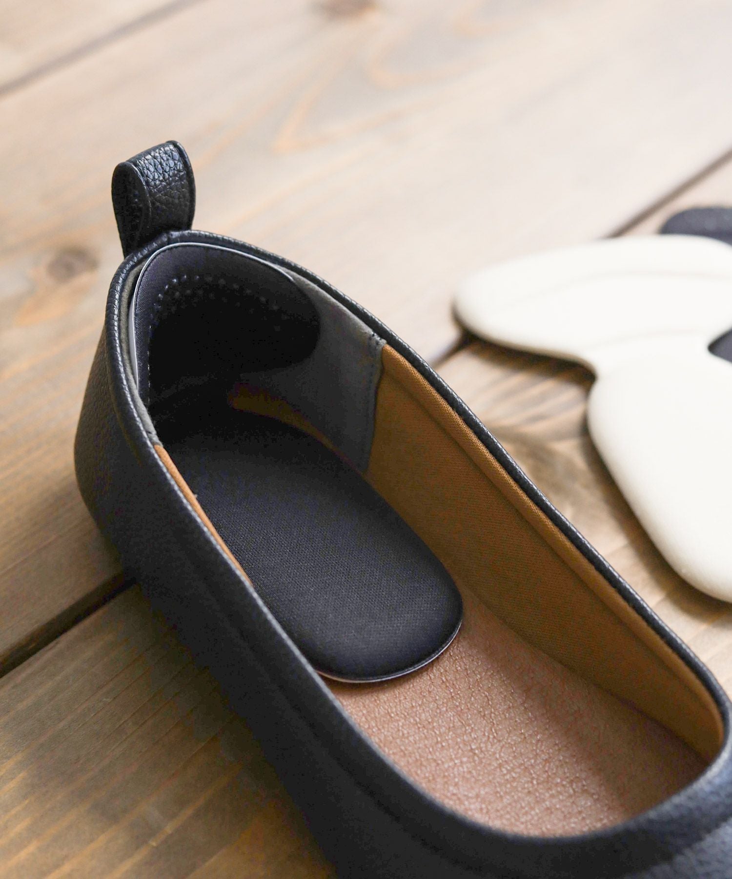 かかとがズレないクッションインソール 【4セットまでゆうパケット可】【返品・交換不可】【公式ショップ限定販売アイテム】