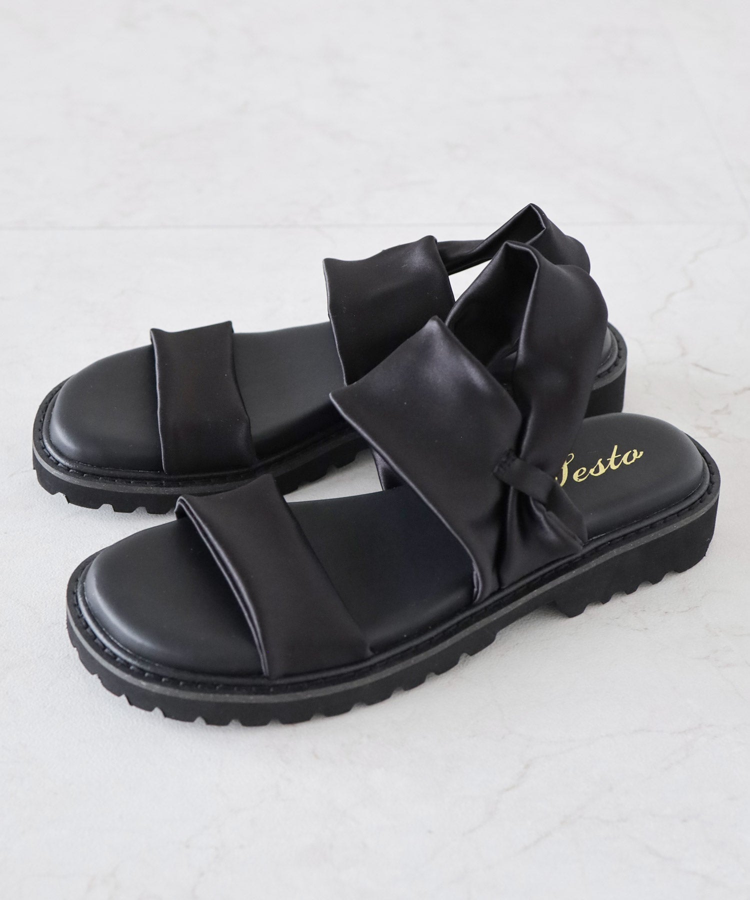 ストレッチサテン軽量厚底サンダル 一部3月下旬入荷予約商品