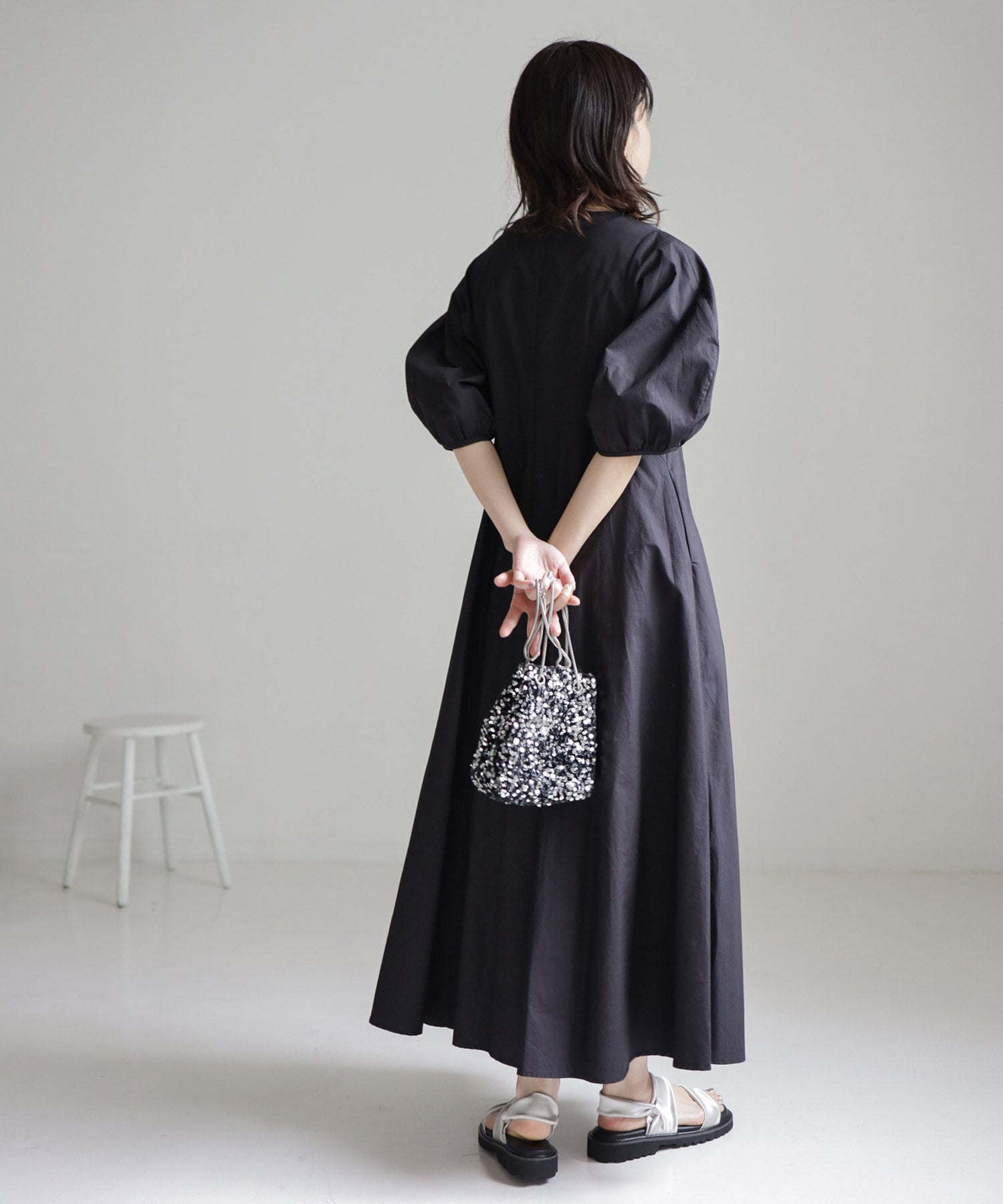 ストレッチサテン軽量厚底サンダル 一部3月下旬入荷予約商品