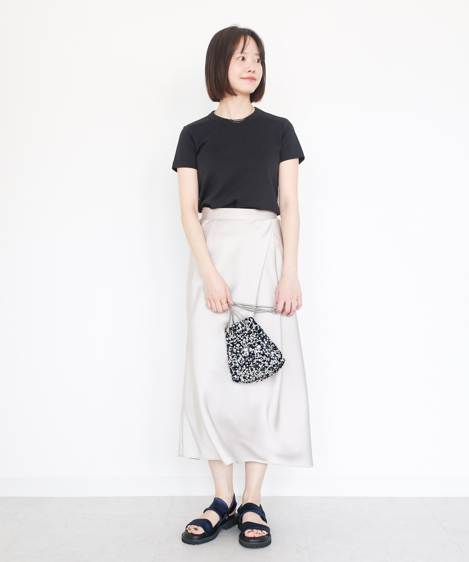 ストレッチサテン軽量厚底サンダル 一部3月下旬入荷予約商品