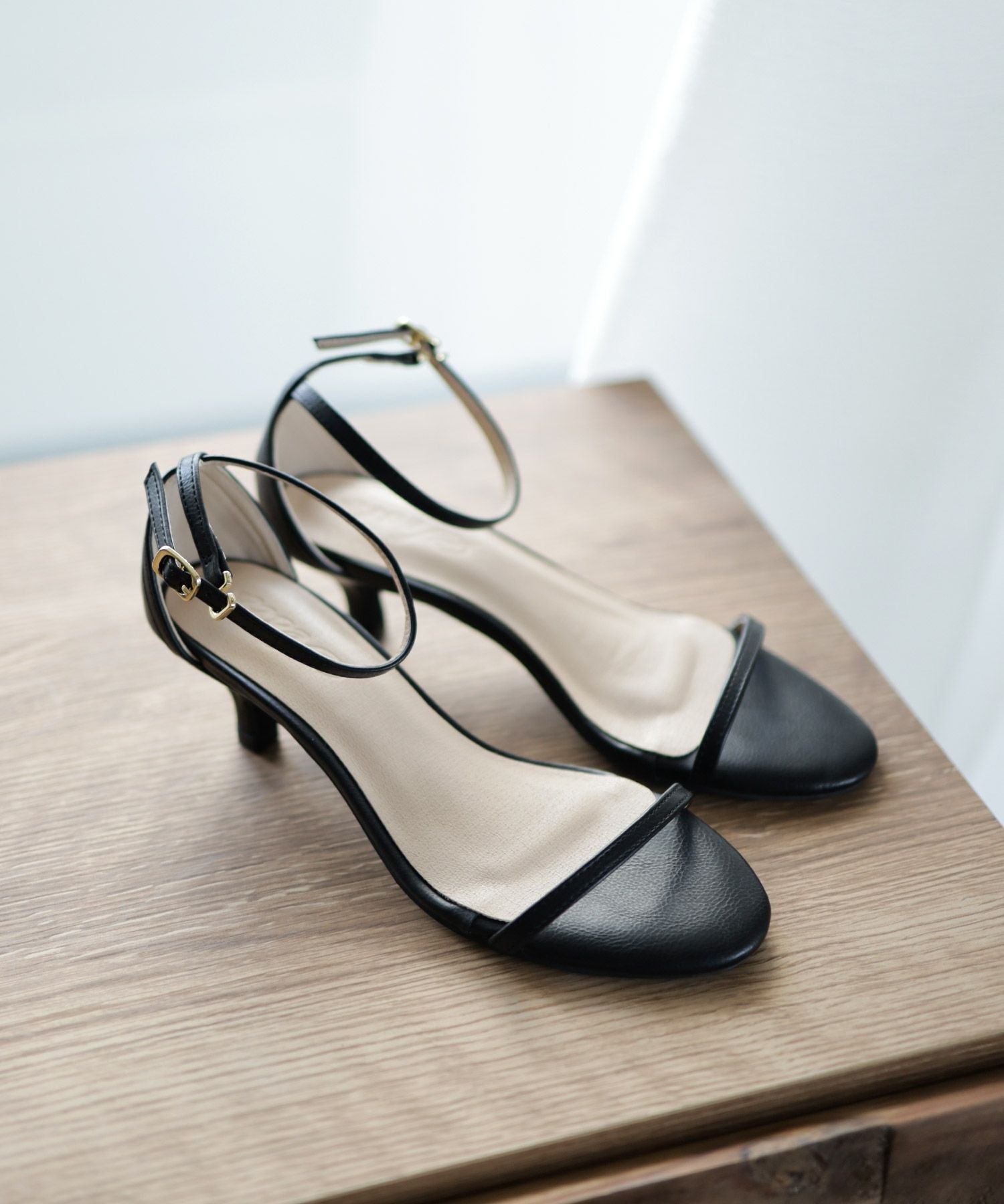 ワンストラップキトゥンヒールサンダル▲返品不可