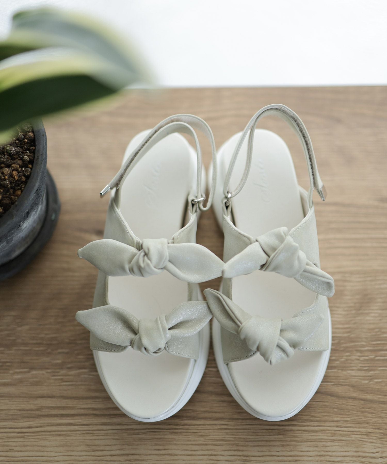 ダブルリボン軽量スポーティソールサンダル▲返品不可