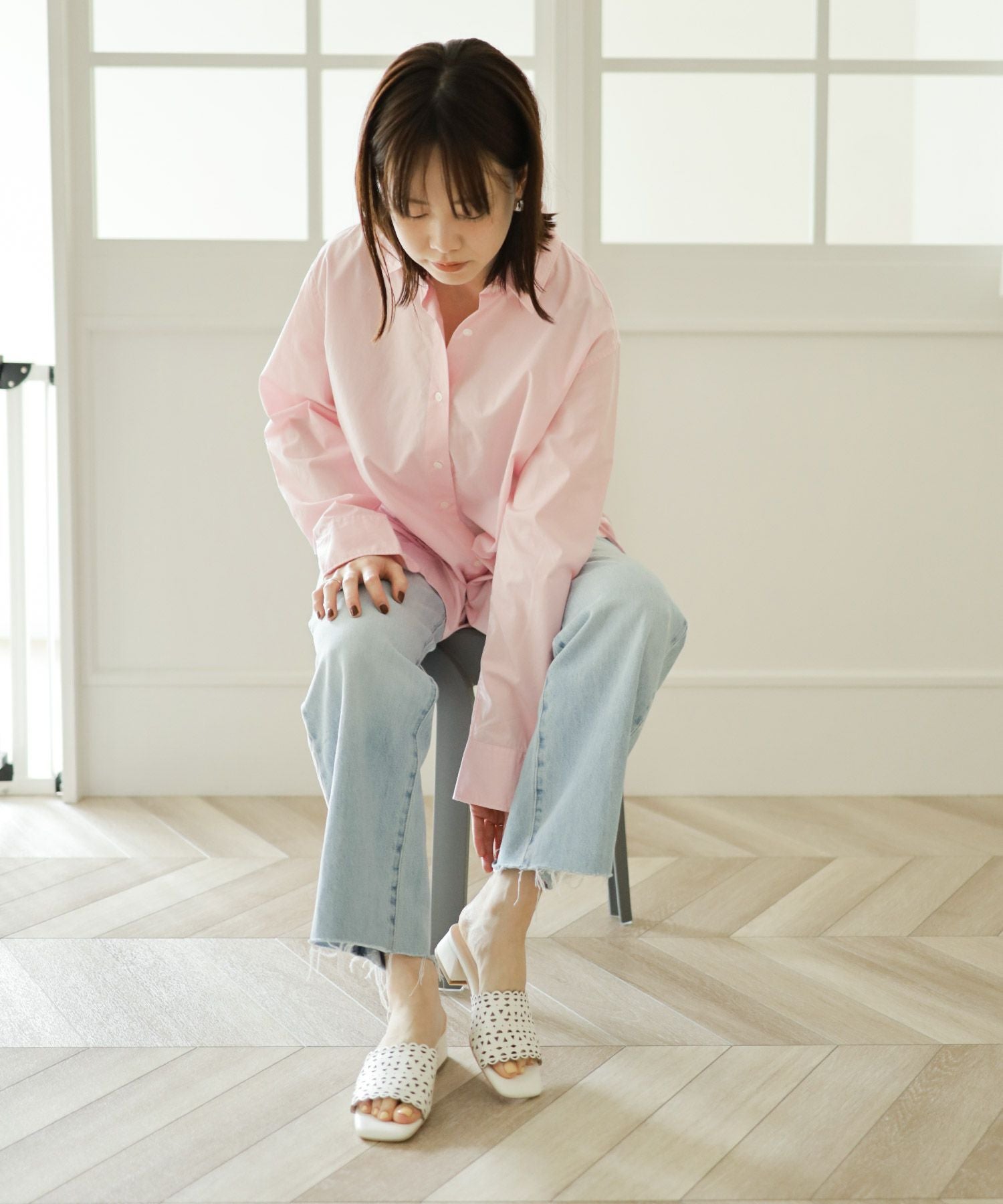 カットワークローヒールミュールサンダル▲返品不可