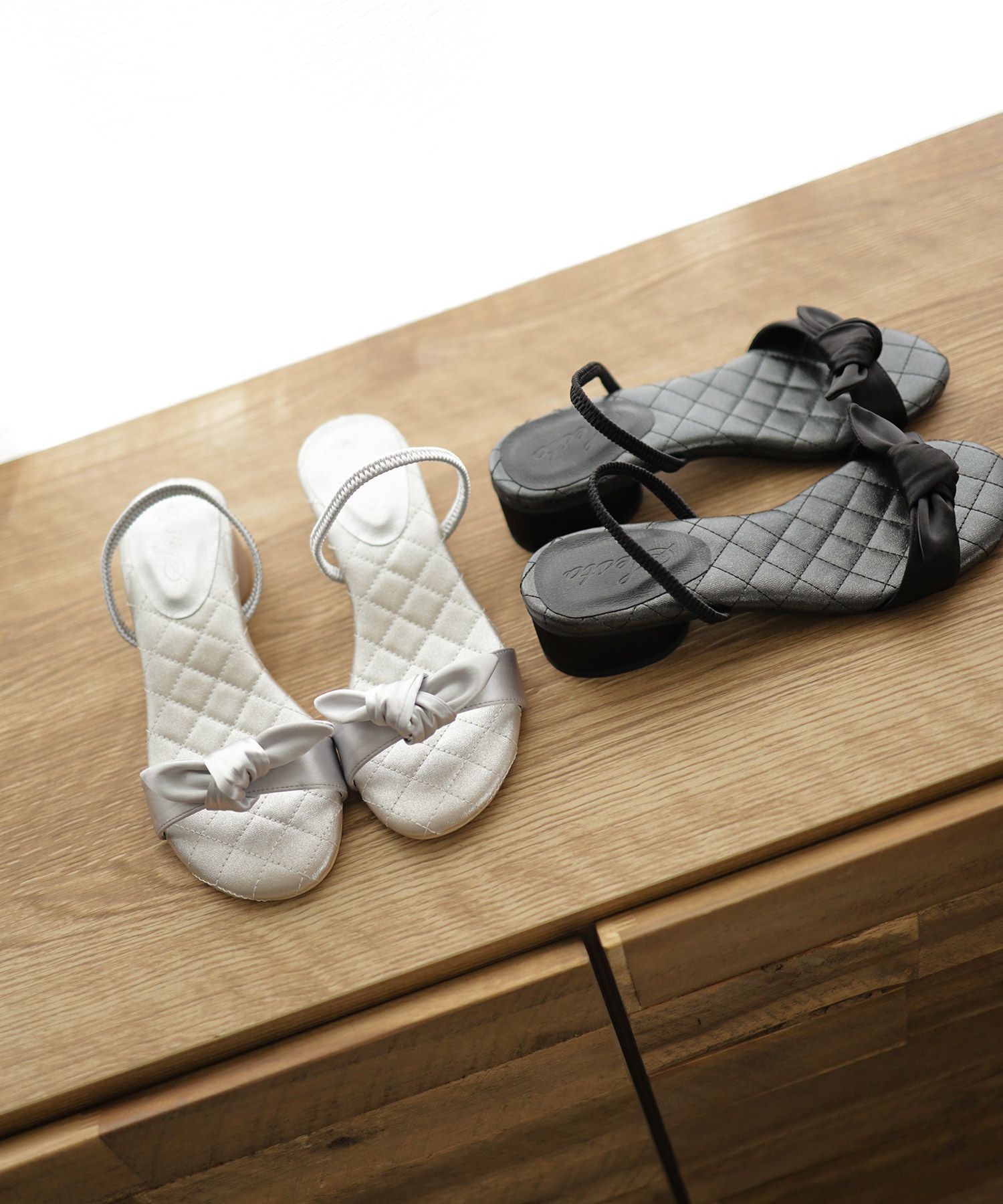 サテンリボンローヒールサンダル▲返品不可