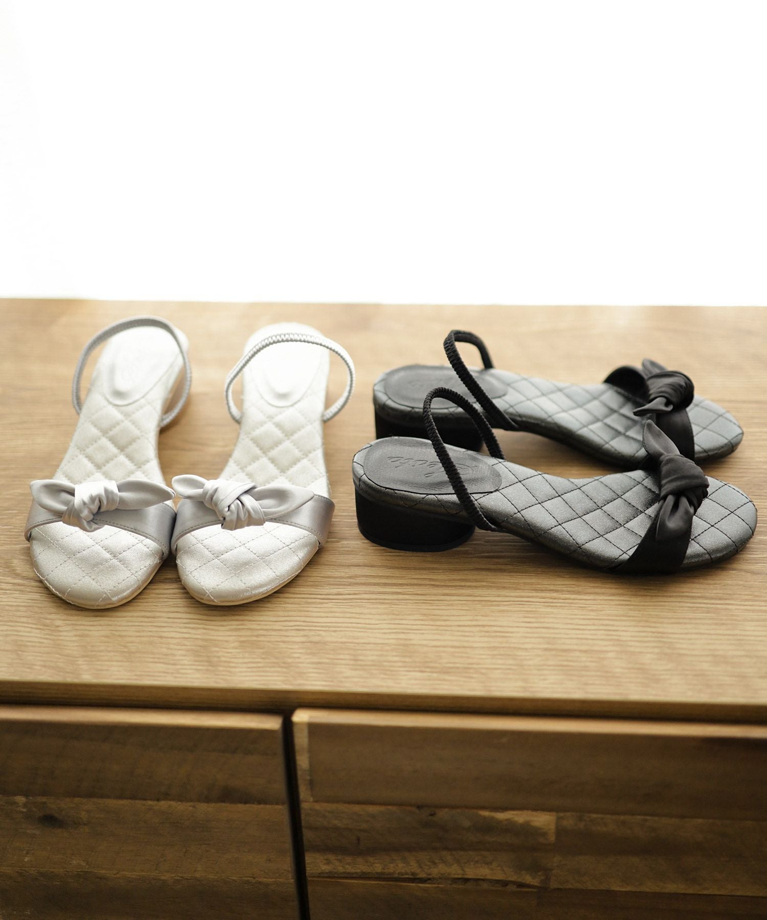 サテンリボンローヒールサンダル▲返品不可