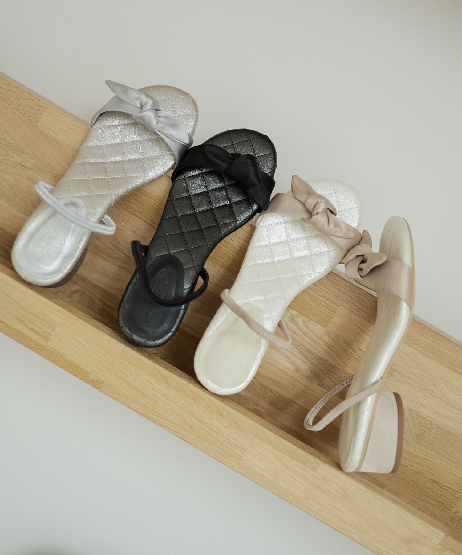 サテンリボンローヒールサンダル▲返品不可