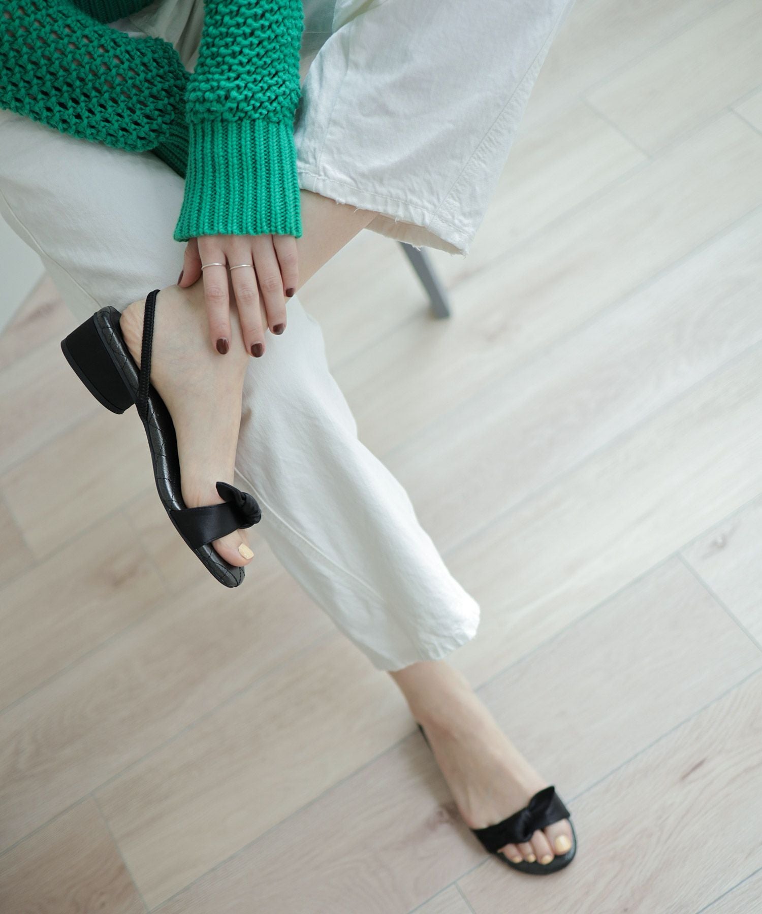 サテンリボンローヒールサンダル▲返品不可