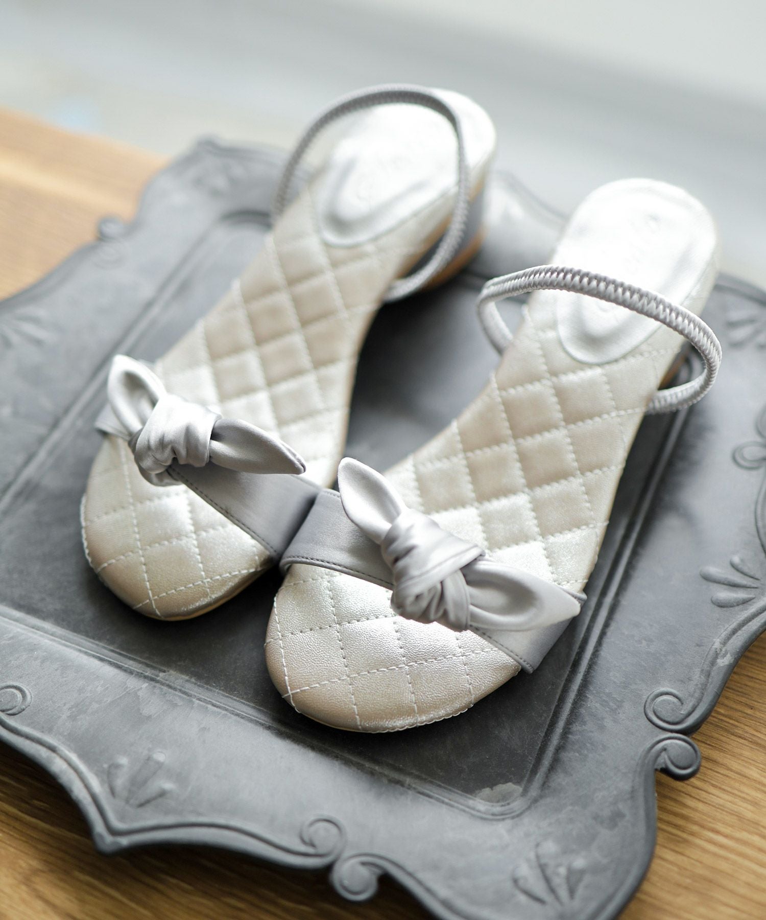 サテンリボンローヒールサンダル▲返品不可