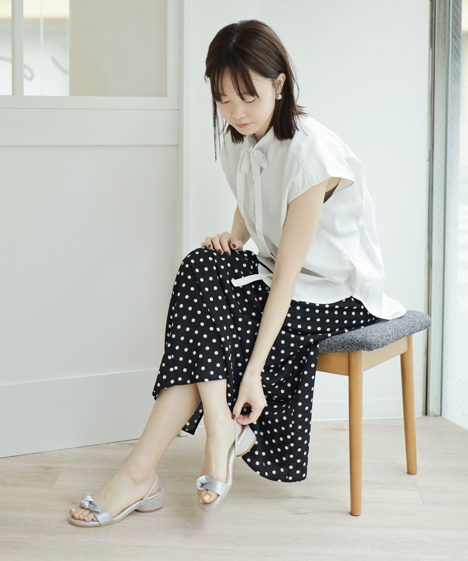 サテンリボンローヒールサンダル▲返品不可