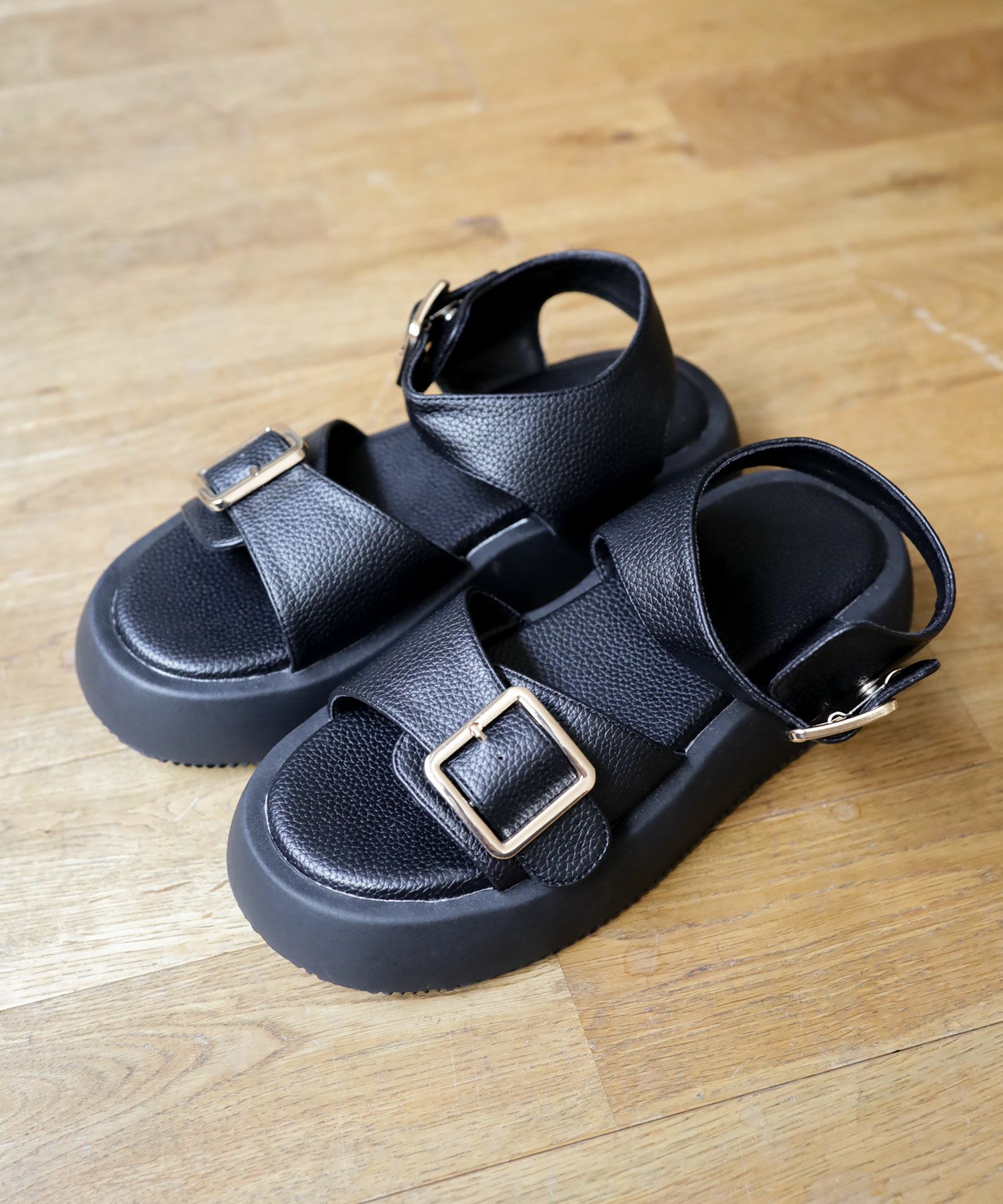 ダブルベルト厚底サンダル