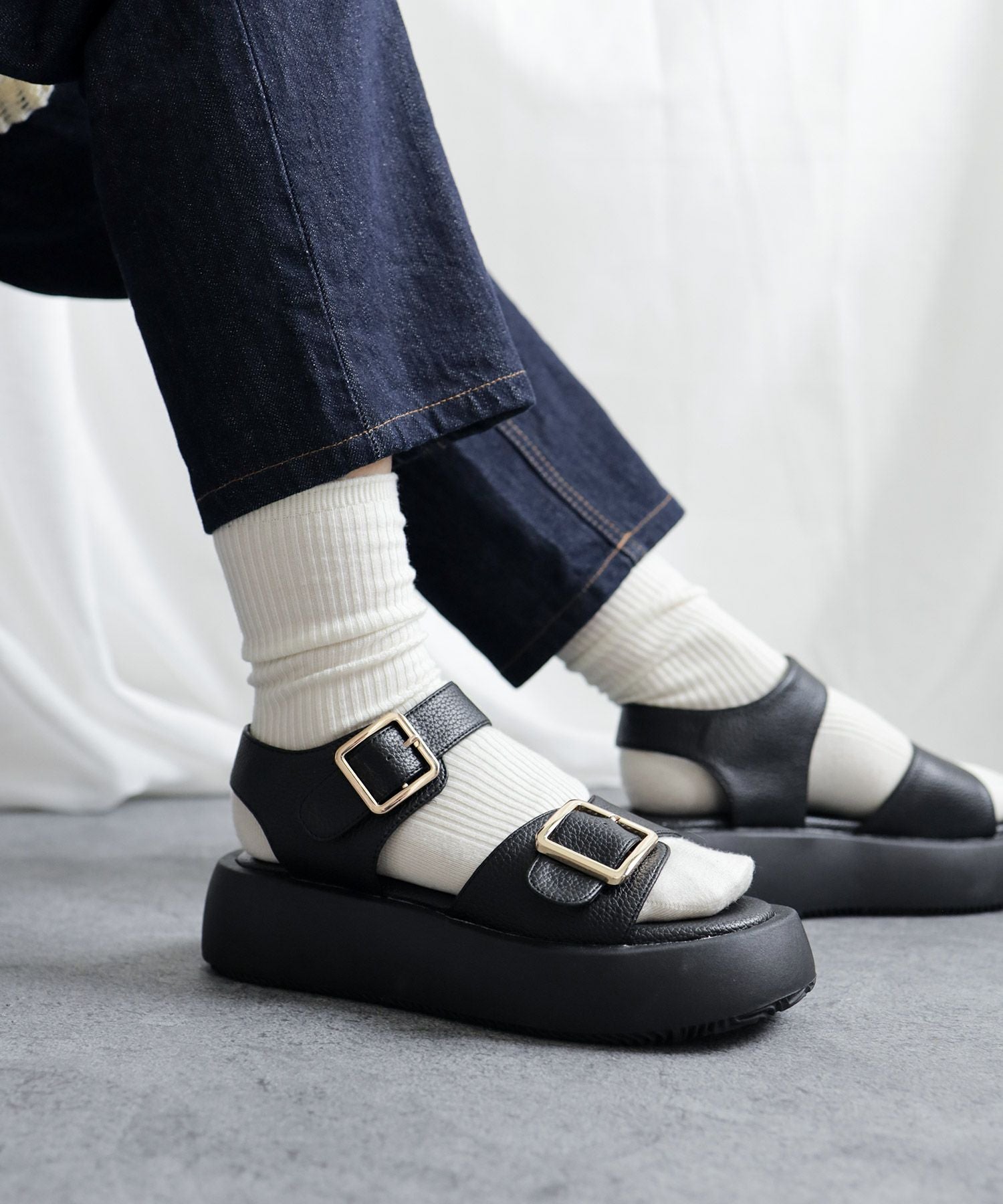 ダブルベルト厚底サンダル