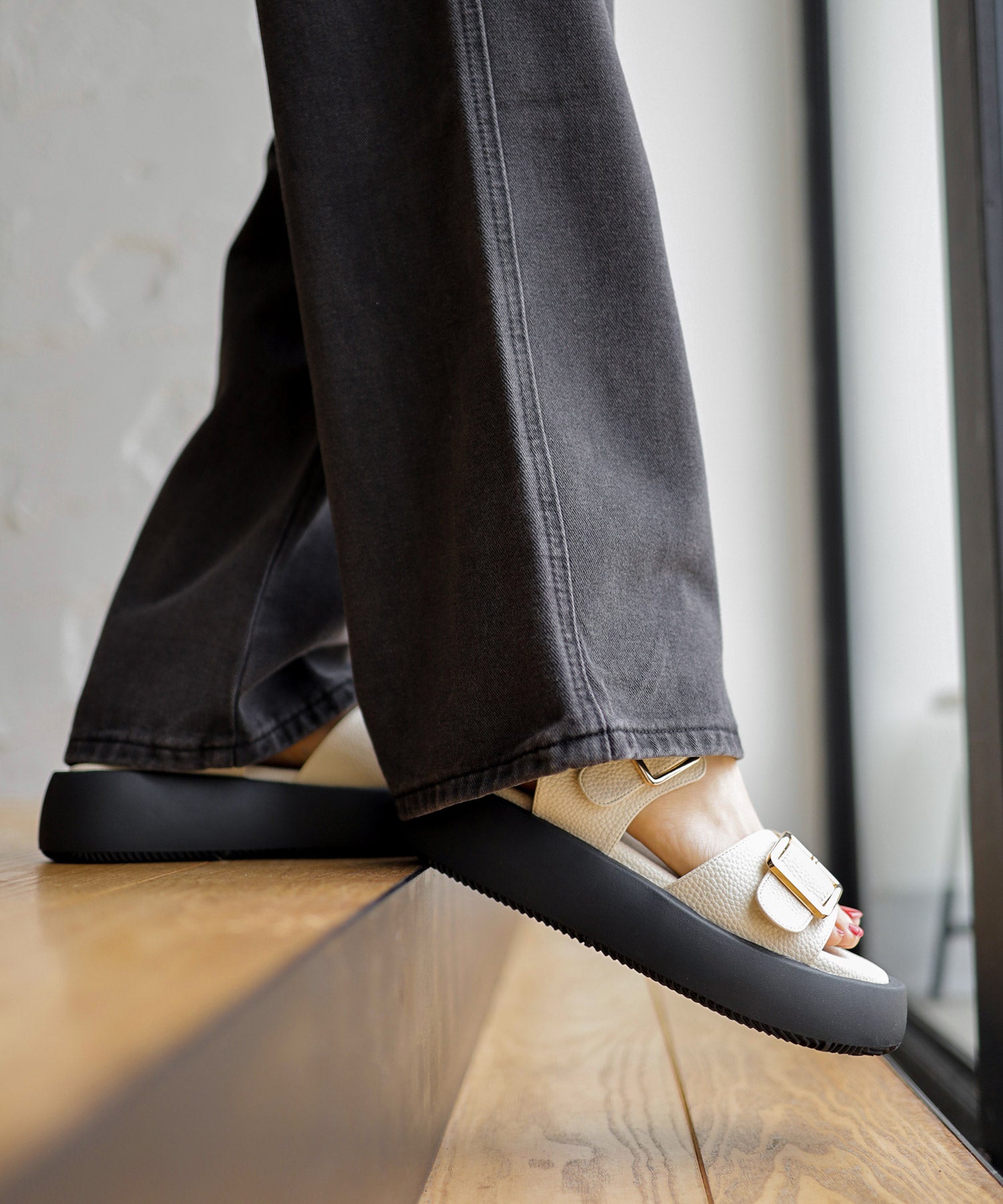 ダブルベルト厚底サンダル | SESTO(セスト)|レディースシューズ公式通販