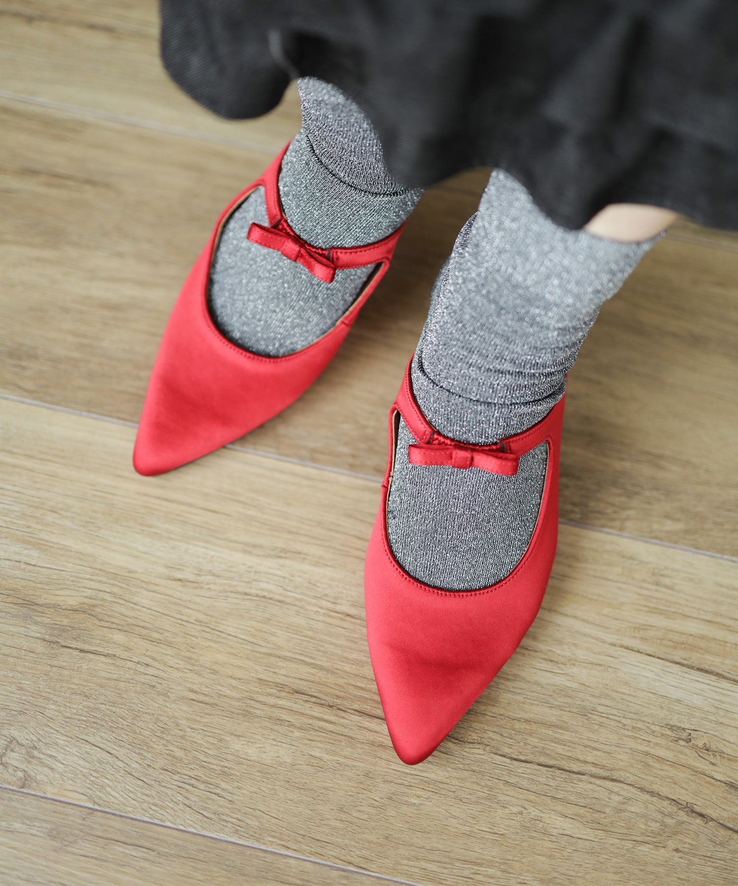 サテンリボンポインテッドトゥミュールサンダル | SESTO(セスト