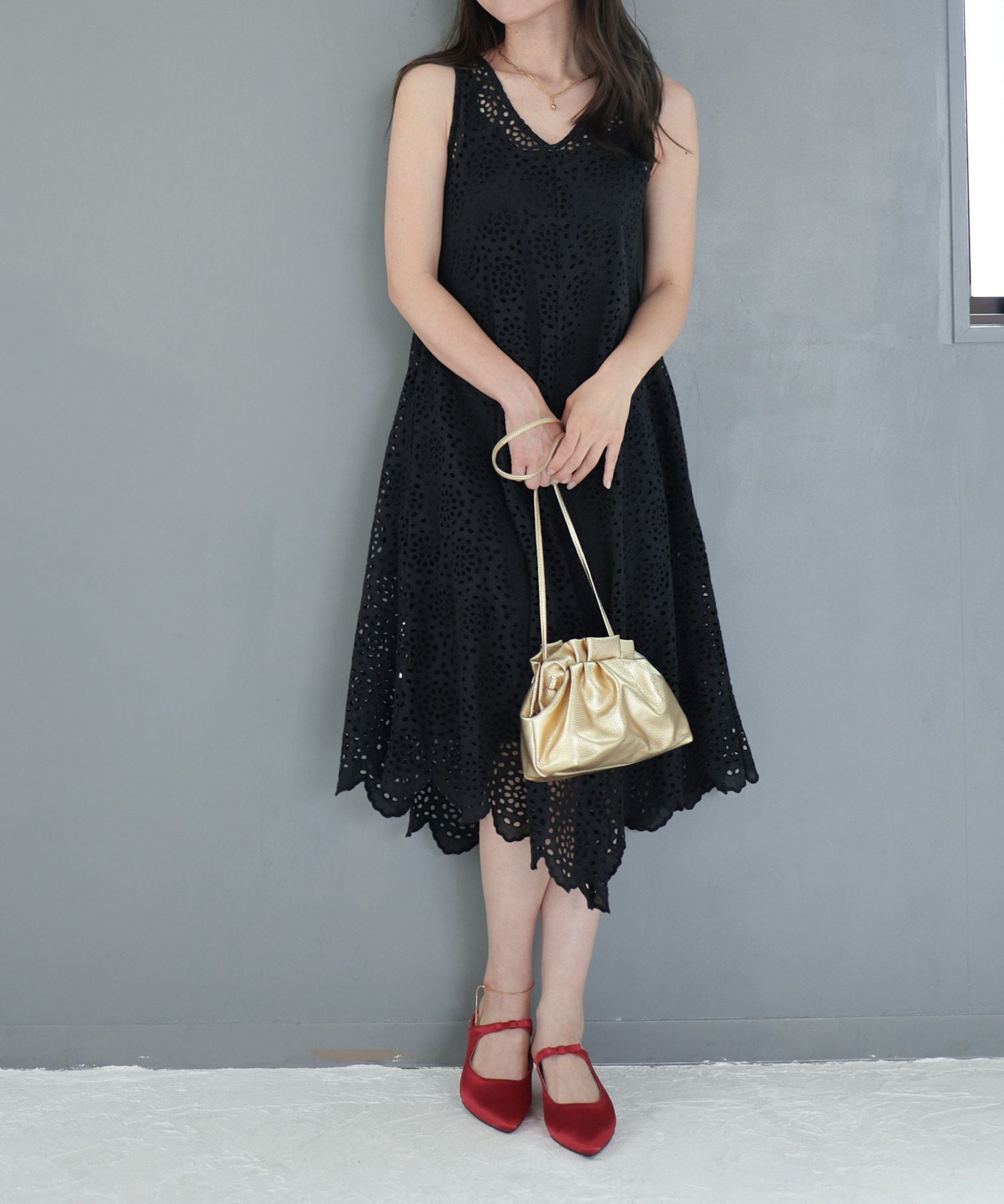 サテンリボンポインテッドトゥミュールサンダル