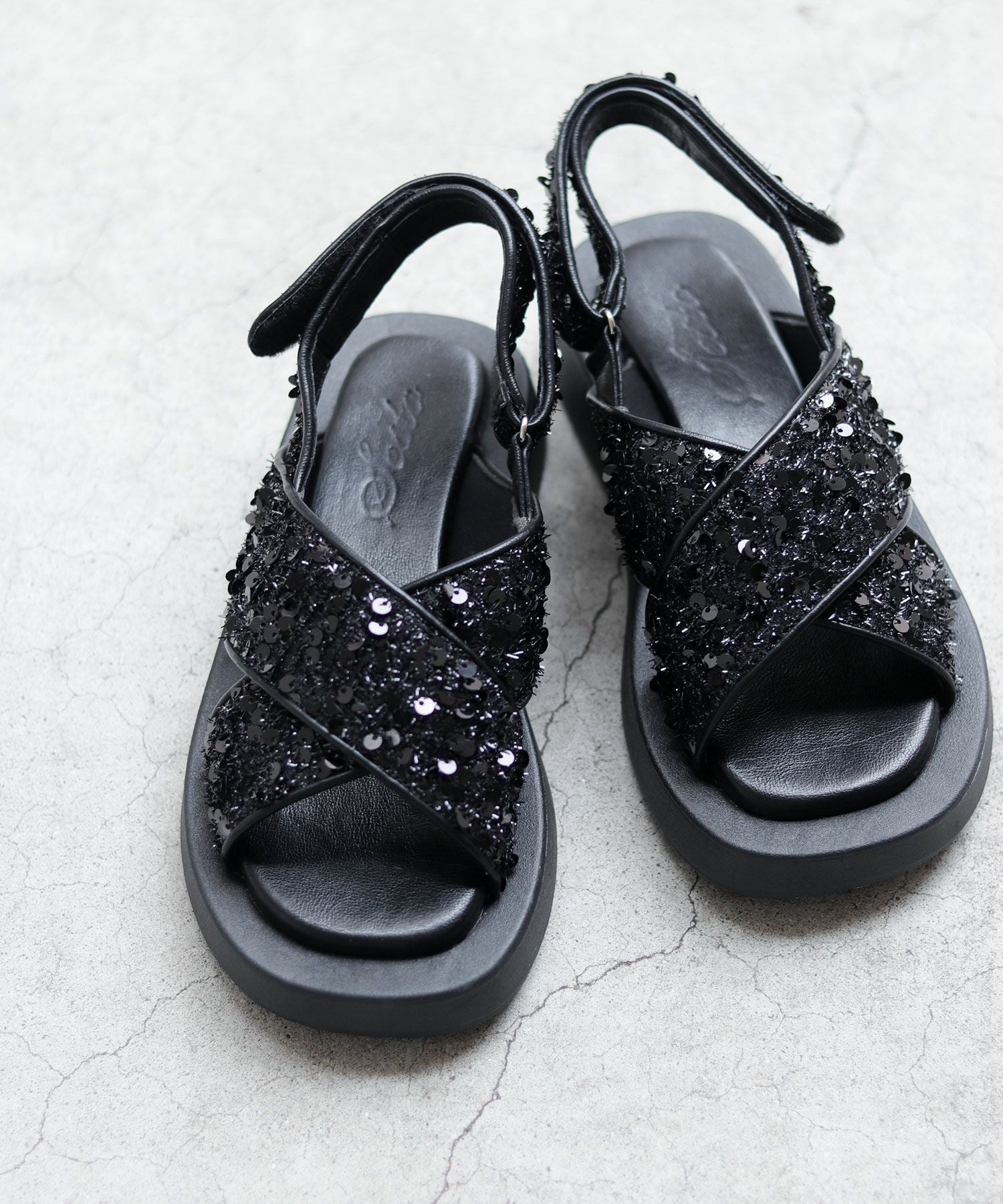 スパンコールクロスベルト軽量厚底サンダル▲返品不可