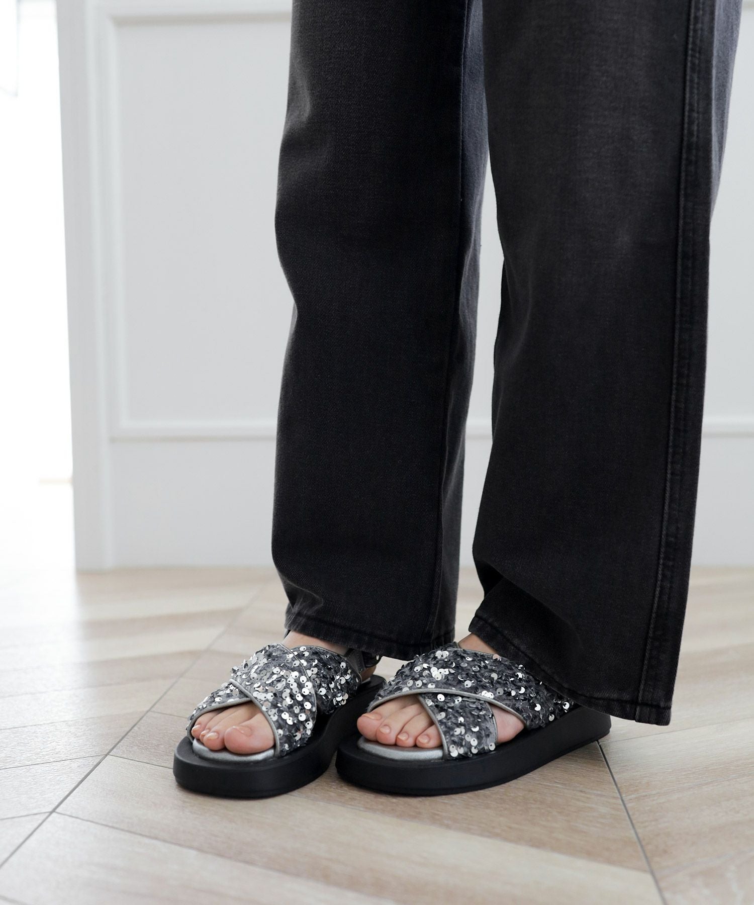 スパンコールクロスベルト軽量厚底サンダル▲返品不可