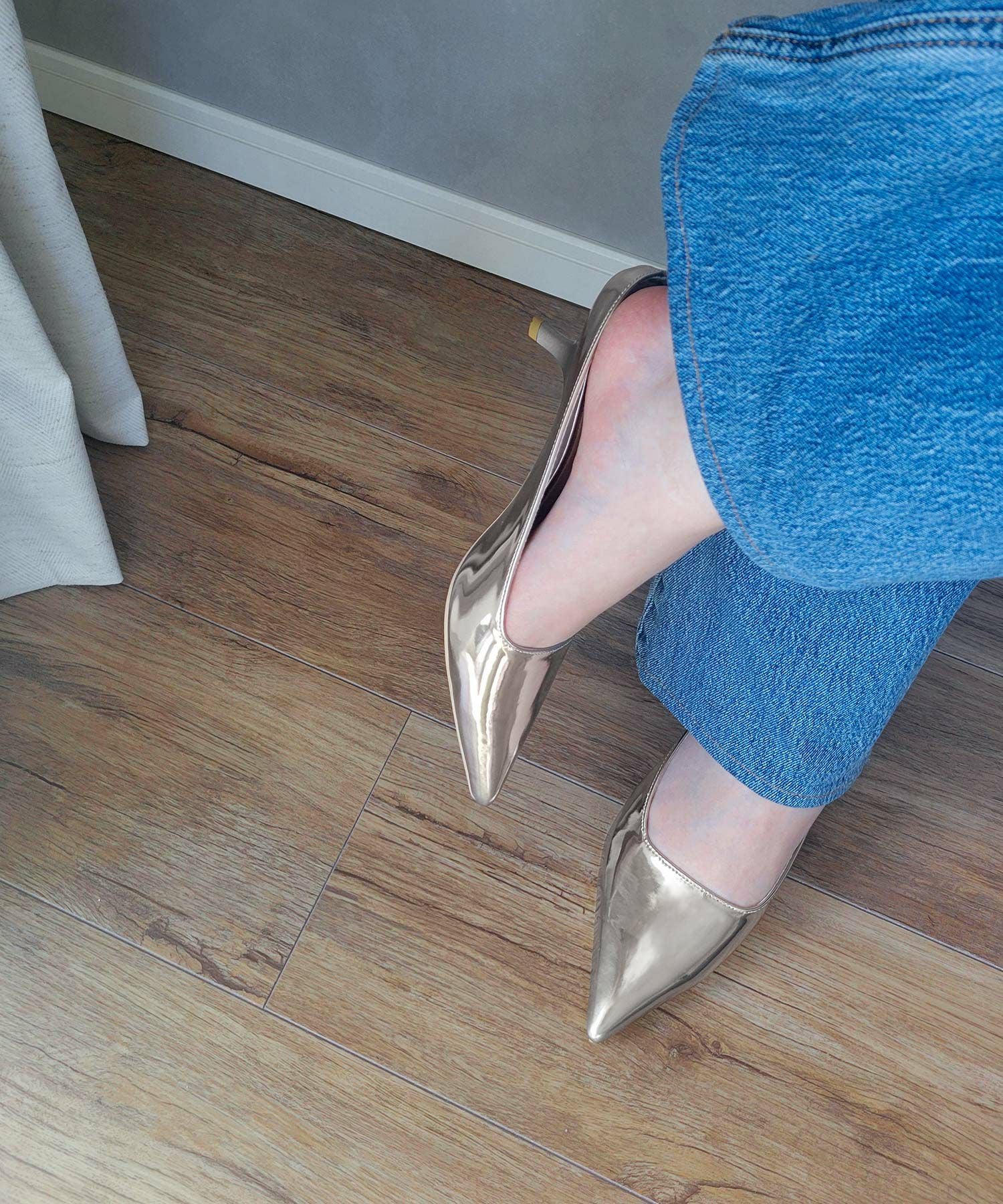 カーブヒールポインテッドトゥミュールサンダル▲返品不可