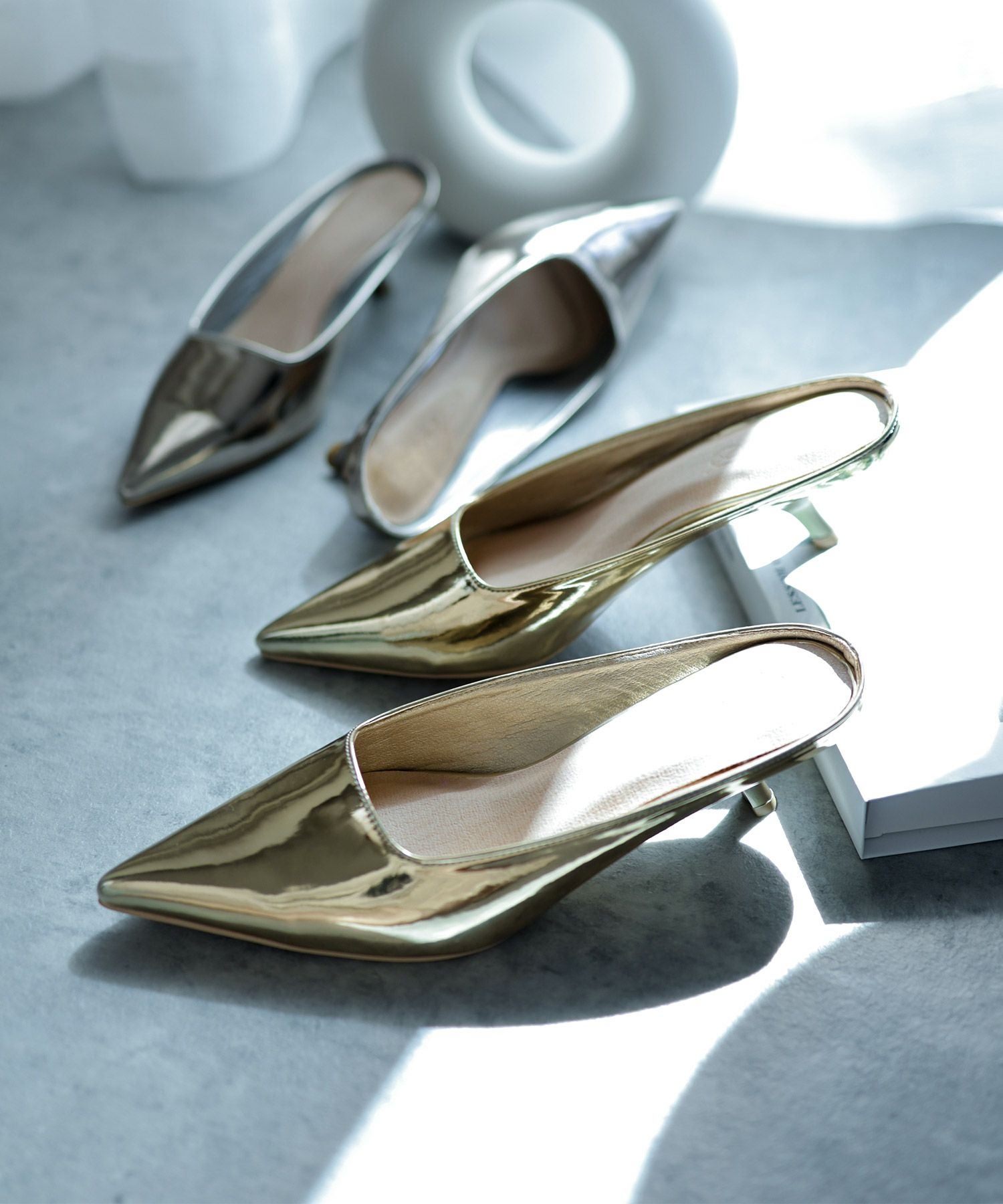 カーブヒールポインテッドトゥミュールサンダル▲返品不可