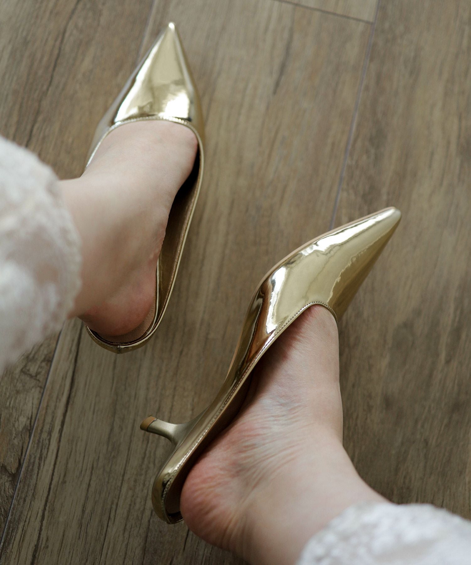 カーブヒールポインテッドトゥミュールサンダル▲返品不可