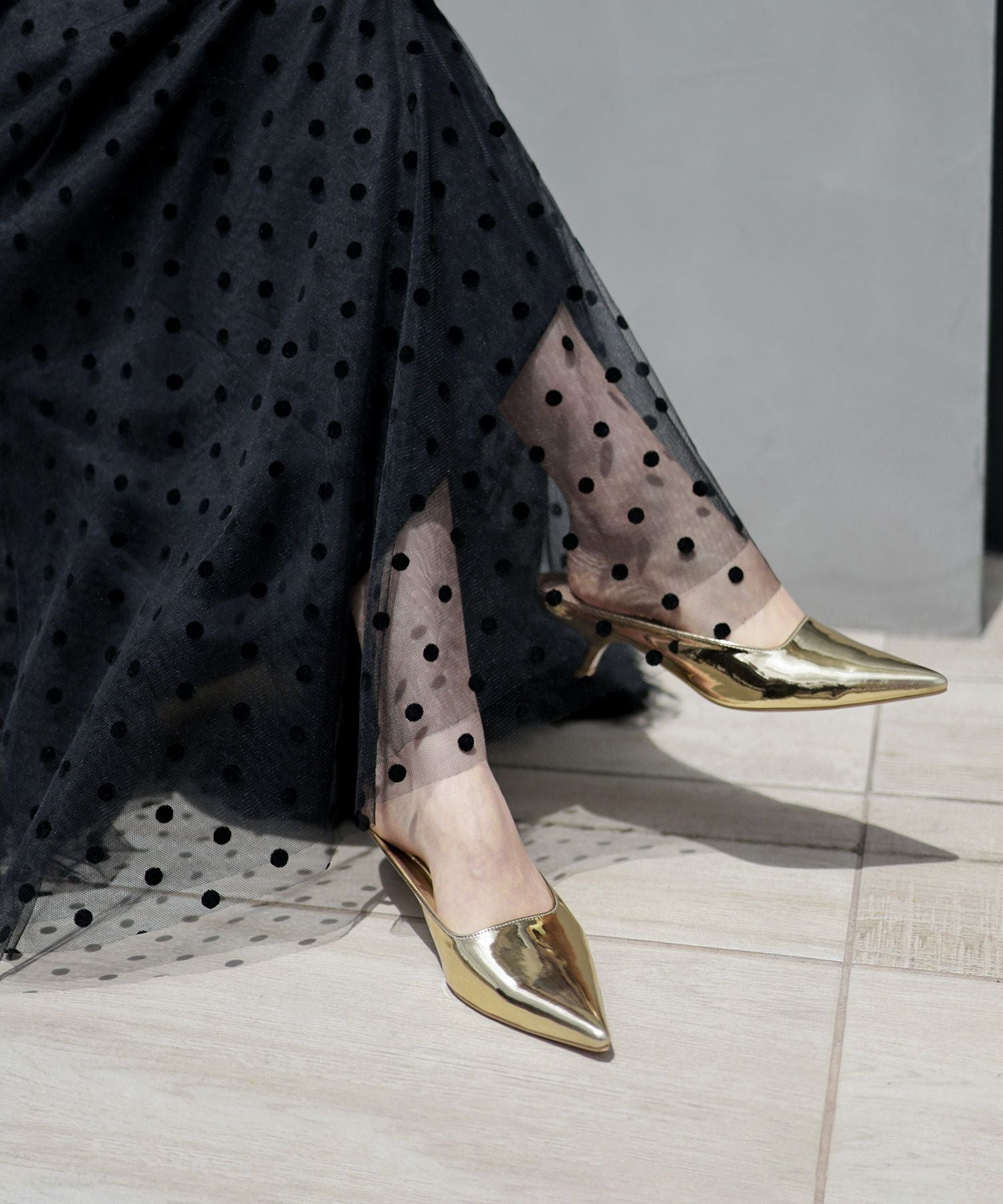 カーブヒールポインテッドトゥミュールサンダル▲返品不可