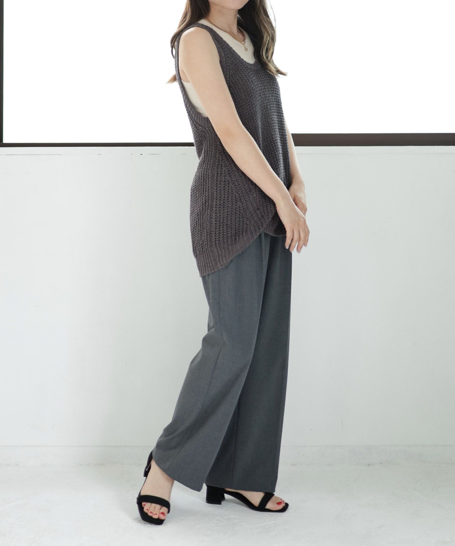 ミドルヒールバーストラップサンダル 一部4月上旬入荷予定