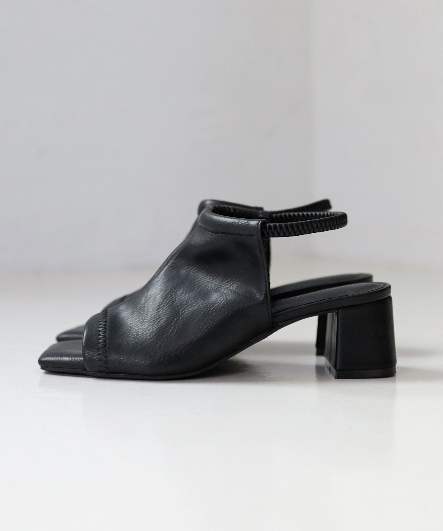 ゴムストラップサボサンダル 一部3月末頃入荷予定