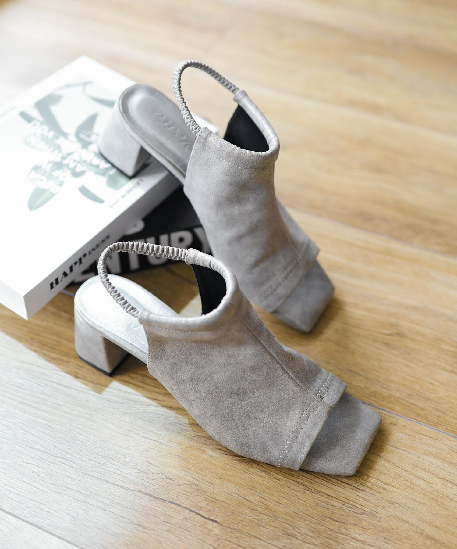 ゴムストラップサボサンダル 一部3月末頃入荷予定