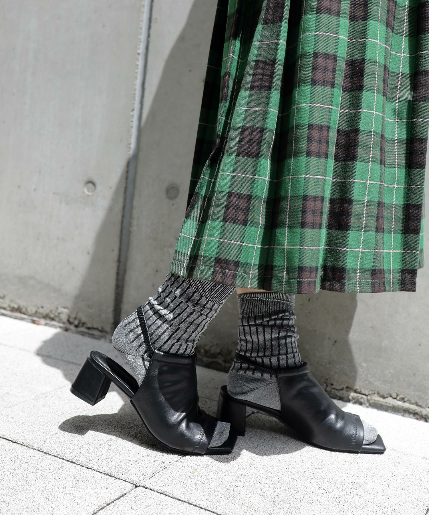 ゴムストラップサボサンダル 一部3月末頃入荷予定